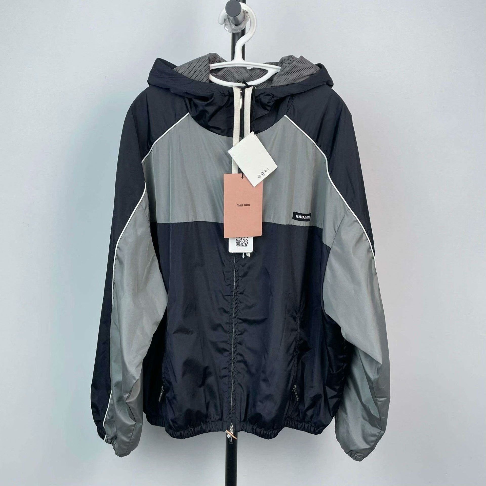Miu Miu Miu Miu Gray Jacket 38 Women Size S / US 4 / IT 40 - 1 Thumbnail