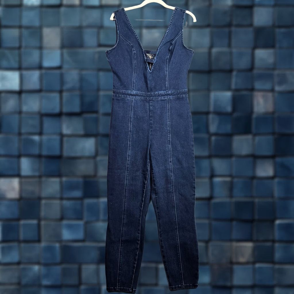 Bebe bebe Jumpsuit Denim V-Neck Half Zip Sleeveless Size 10 Blue Women's Vintage: No? Size L / US 10 / IT 46 - 1 Thumbnail