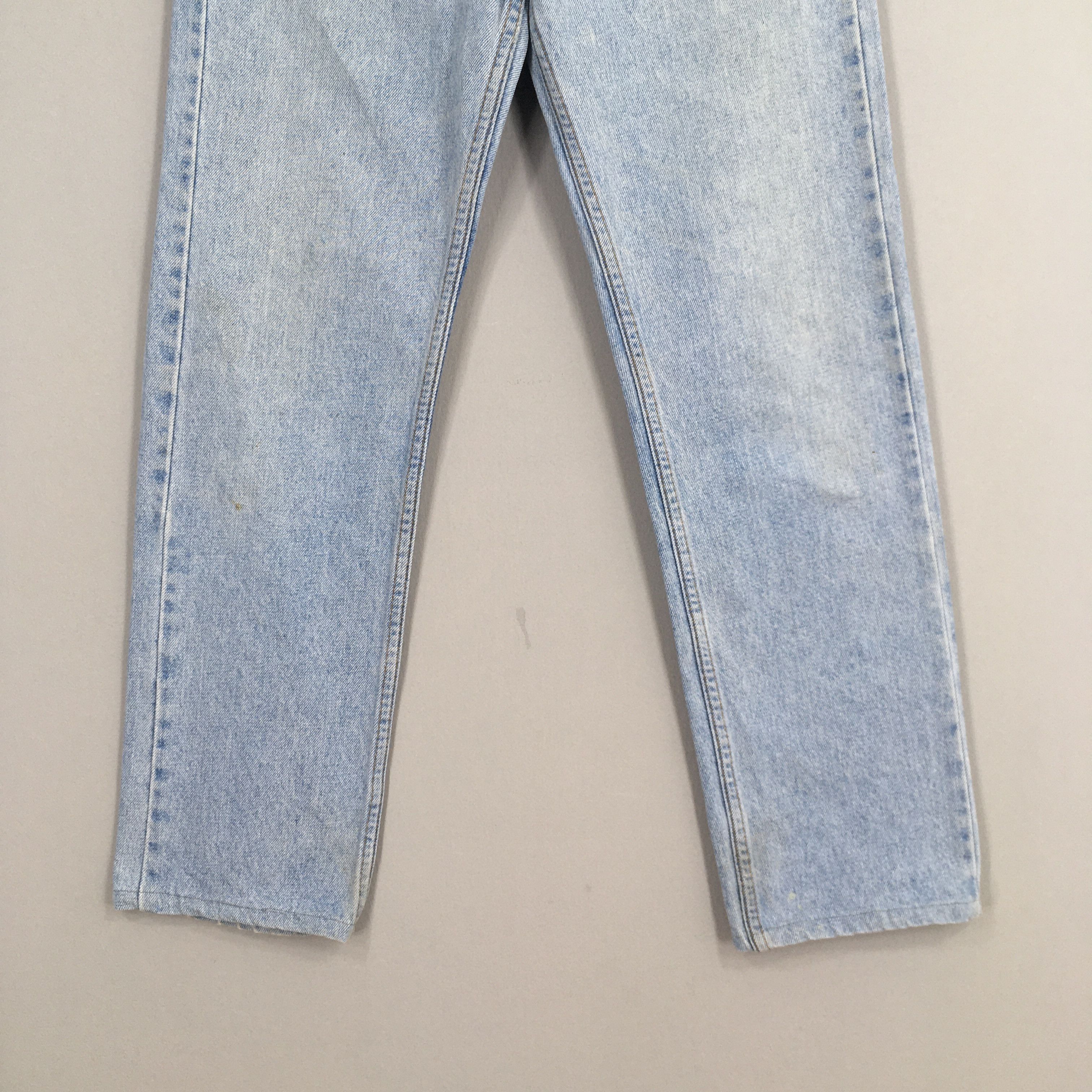 Levi's × Vintage Size 29x28 Vintage 90s Levi's 505 Faded Blue Jeans Size US 29 - 4 Thumbnail