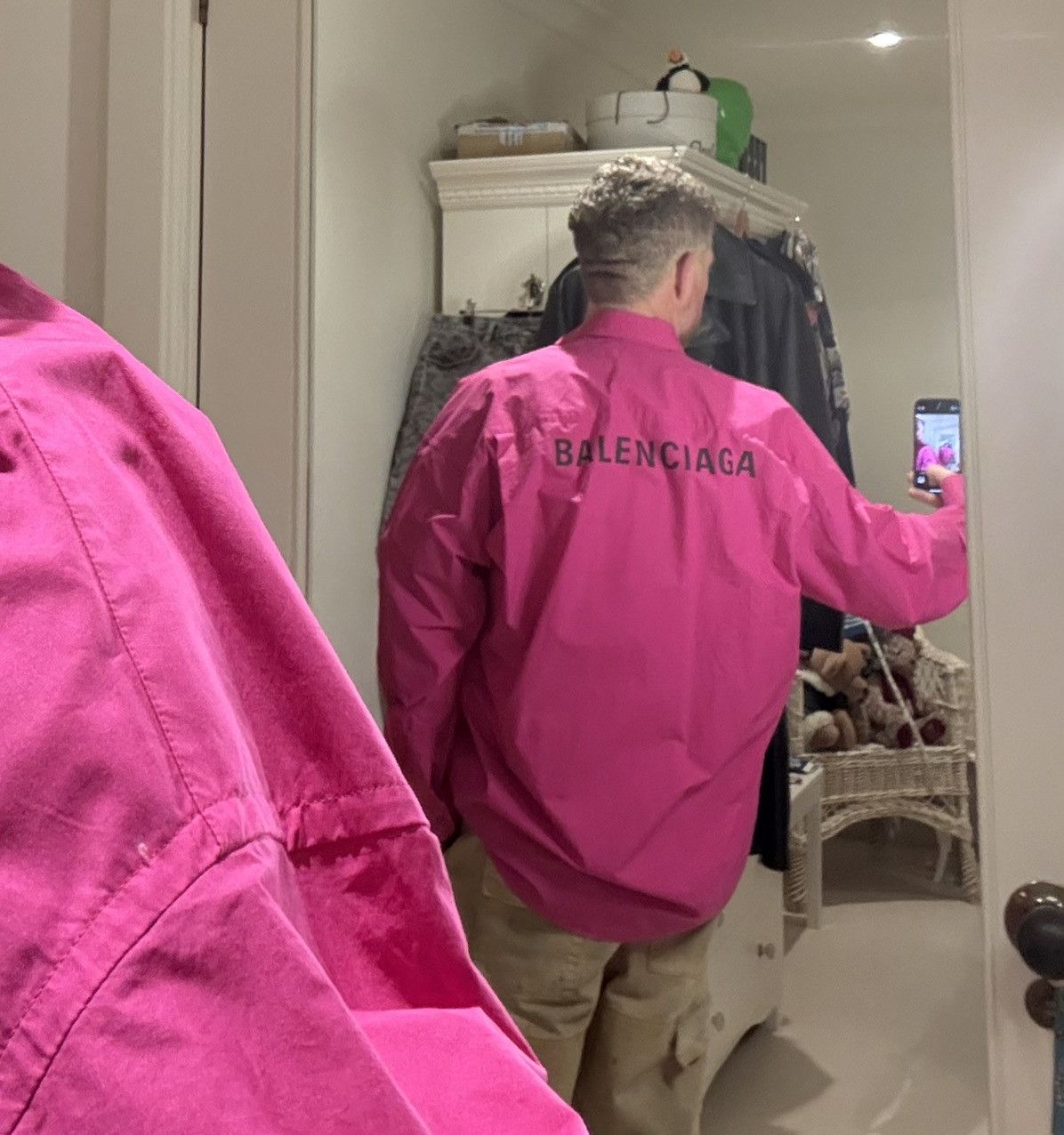 Balenciaga $1.3k FW23 Balenciaga Demna logo pink oversized shirt rare Size US L / EU 52-54 / 3 - 4 Thumbnail