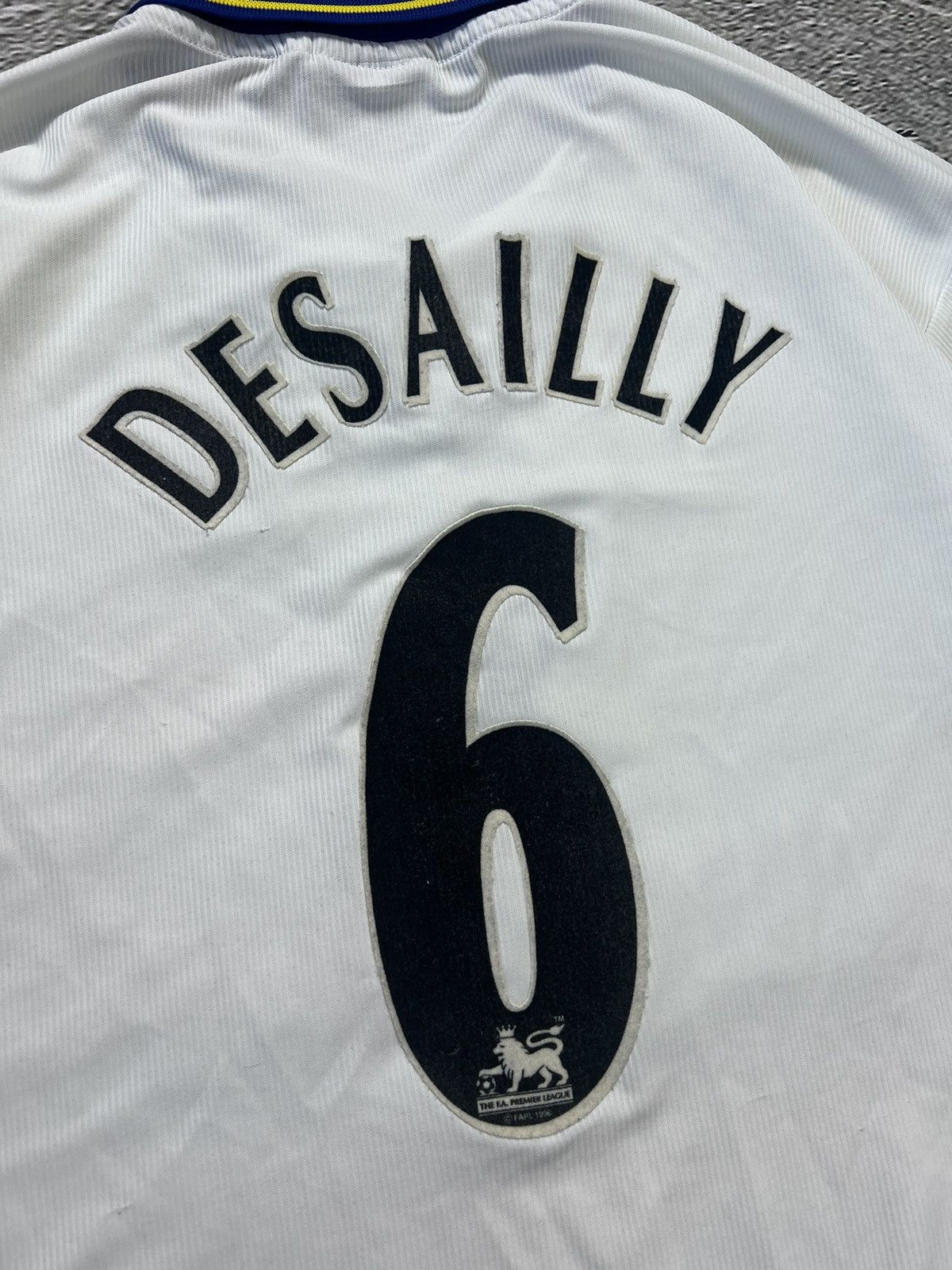Chelsea Soccer Desailly Chelsea vintage Jersey white Umbro 1998 2000 Size US M / EU 48-50 / 2 - 2 Thumbnail
