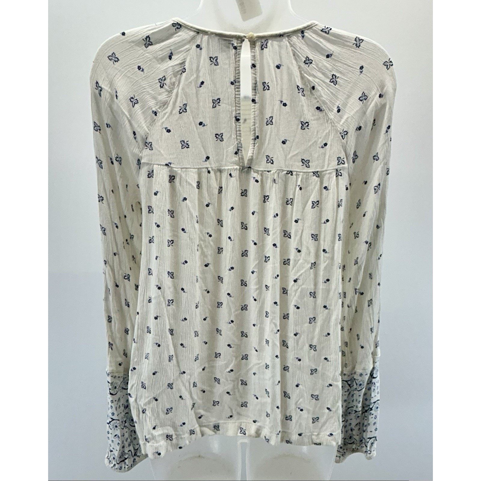 Old Navy Old Navy Women’s Blouse M White & Blue Floral Boho Peasant Size M / US 6-8 / IT 42-44 - 8 Thumbnail
