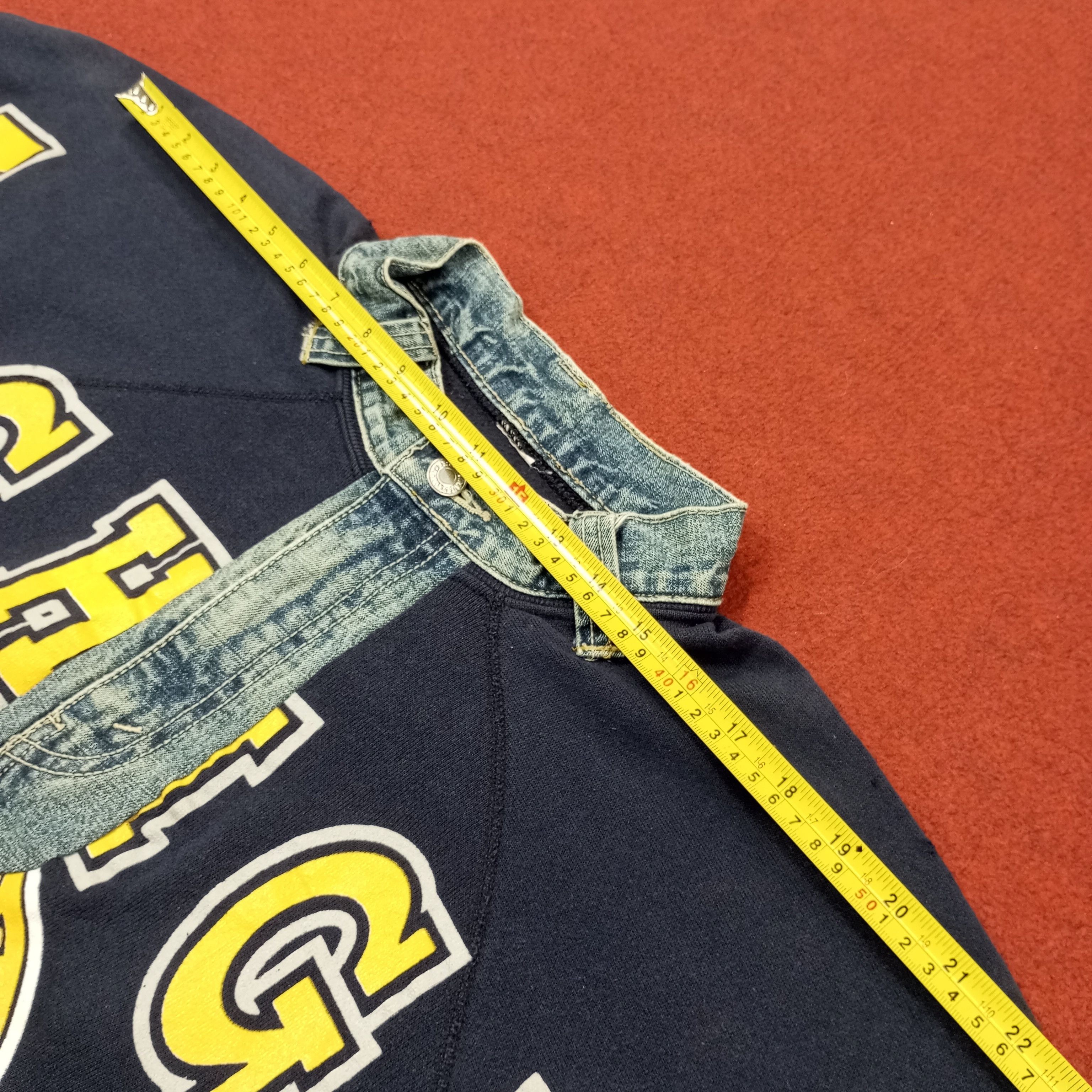 Vintage The University Of Michigan Jeans Style Sweatshirt c245n20 Size US L / EU 52-54 / 3 - 13 Thumbnail
