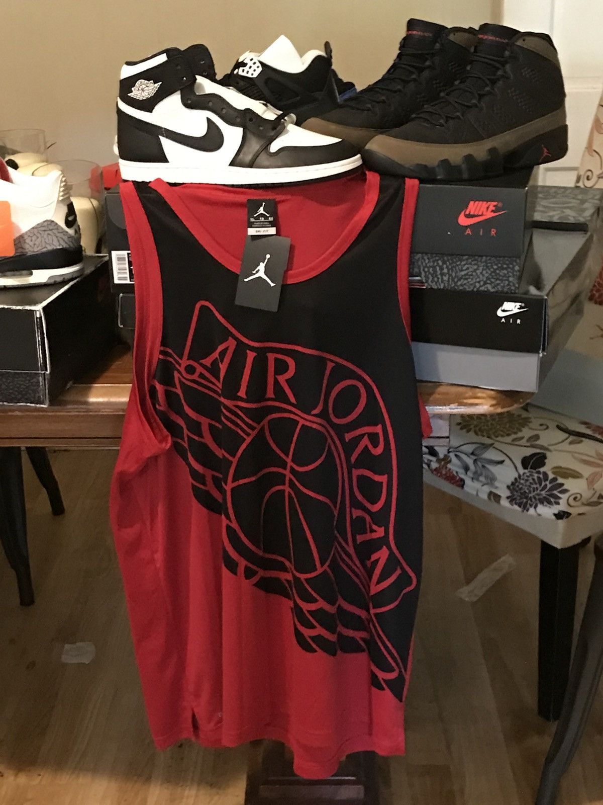 Jordan Brand Air Jordan Red and Black Wing Logo Tank Top Size XS Size US XS / EU 42 / 0 - 1 Thumbnail