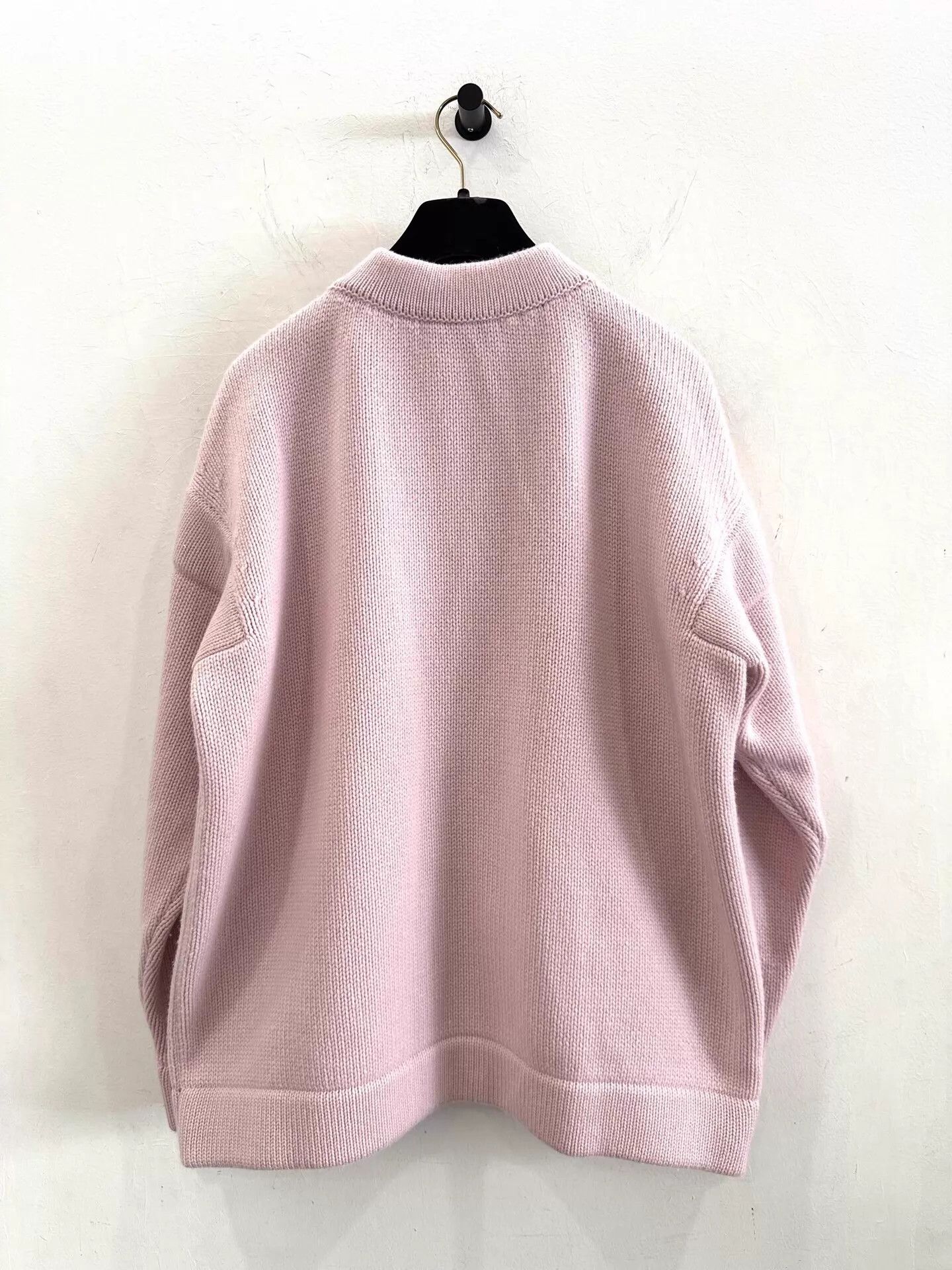 Chanel Chanel Gold Camellia CC Pink Cashmere Cardigan Women's Size XS / US 0-2 / IT 36-38 - 3 Thumbnail