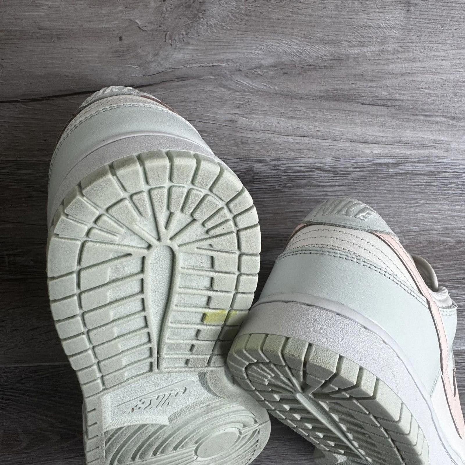 Nike NIKE • WMNS Dunk Low "Barely Green" (9M) Size US 9 / EU 42 - 8 Thumbnail