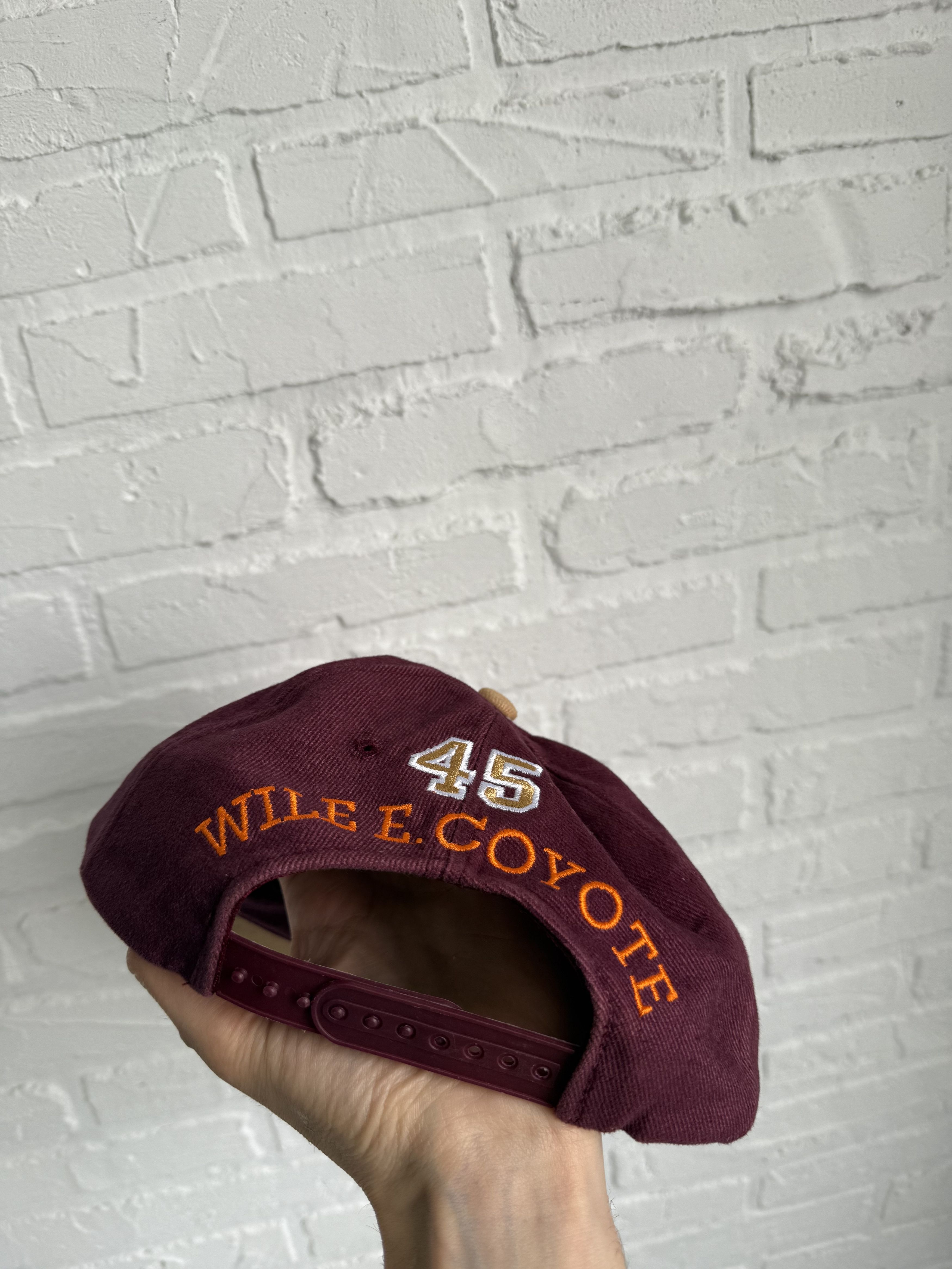 Cartoon Network × NBA × Vintage Vintage 1995 Looney Tunes Wile e coyote basketball cap Size ONE SIZE - 3 Thumbnail