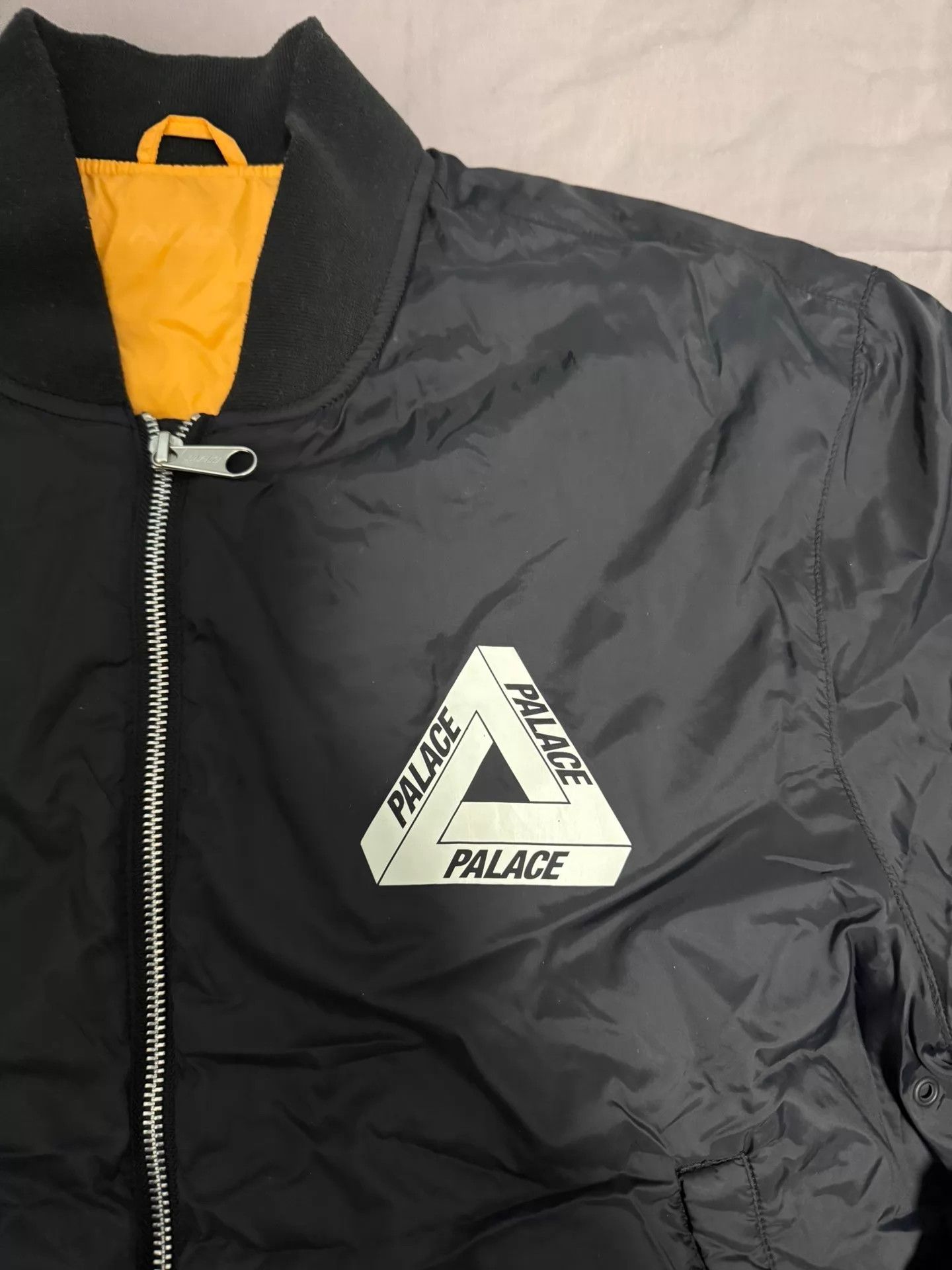 Palace Palace Bomber Jacket M White Red Triangle 100 Limited Size US M / EU 48-50 / 2 - 4 Thumbnail