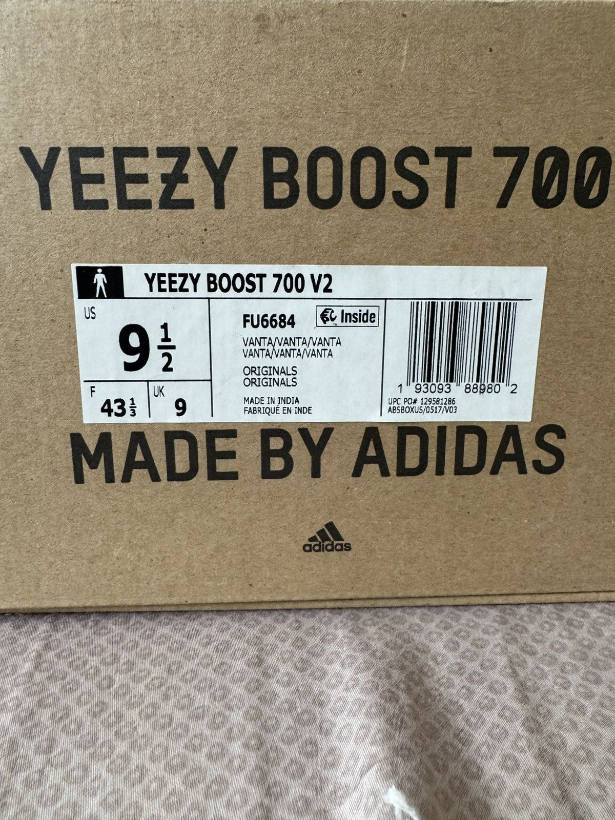 Yeezy Yeezy 700 V2 Vanta Size US 9.5 / EU 42-43 - 7 Thumbnail