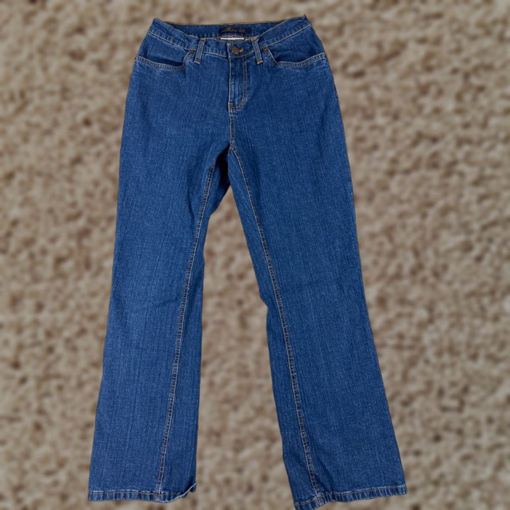 Bill Blass Bill Blass Jeans Womens Bootcut Denim 26x28 Blue Mid Rise 6 Modern Fit 5-Pocket Stretch Cotton Blend Casual Womens Size 28" / US 6 / IT 42 - 1 Thumbnail