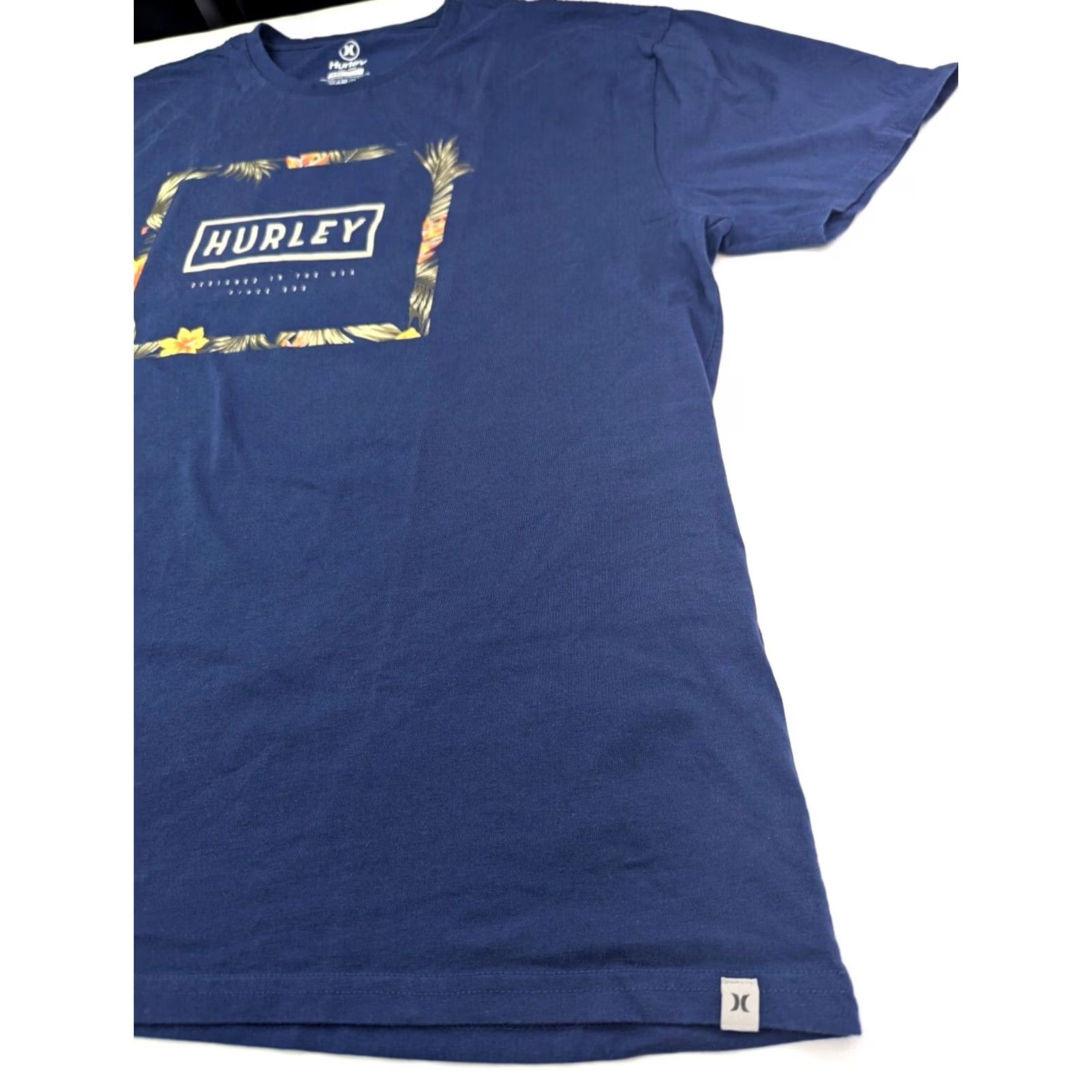 Hurley Hurley Tropical Graphic Short Sleeve Shirt Men XXL Blue Crew Neck Hawaiian Shirt Short Sleeve Logo Vintage No Size US XXL / EU 58 / 5 - 4 Thumbnail