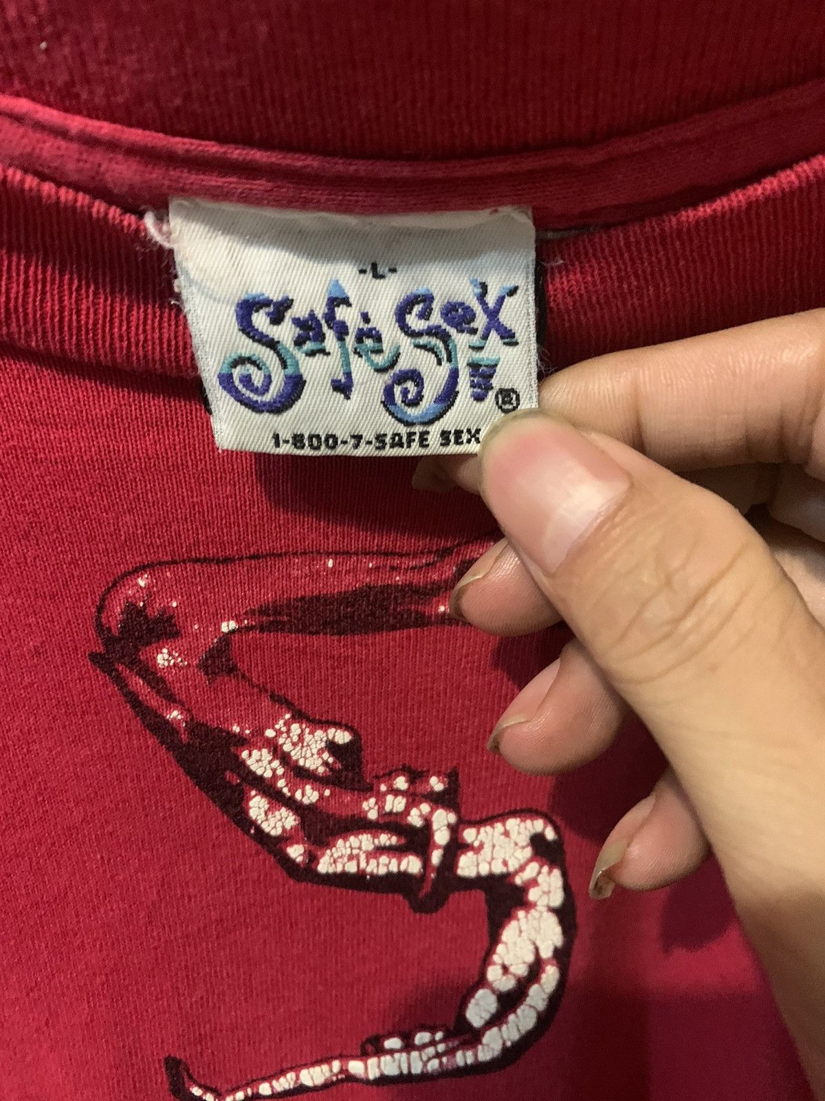 Vintage 1990s Safe Sex Graphic by Stewart Kauffman Tee Size US M / EU 48-50 / 2 - 5 Thumbnail