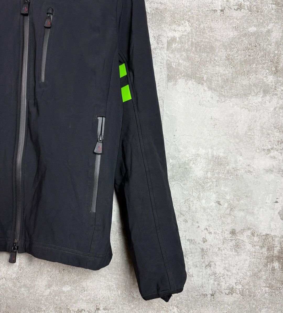 Moncler Grenoble ULTRA RARE Moncler Grenoble x Niseko Black Japan VIP Edition Size US L / EU 52-54 / 3 - 4 Thumbnail