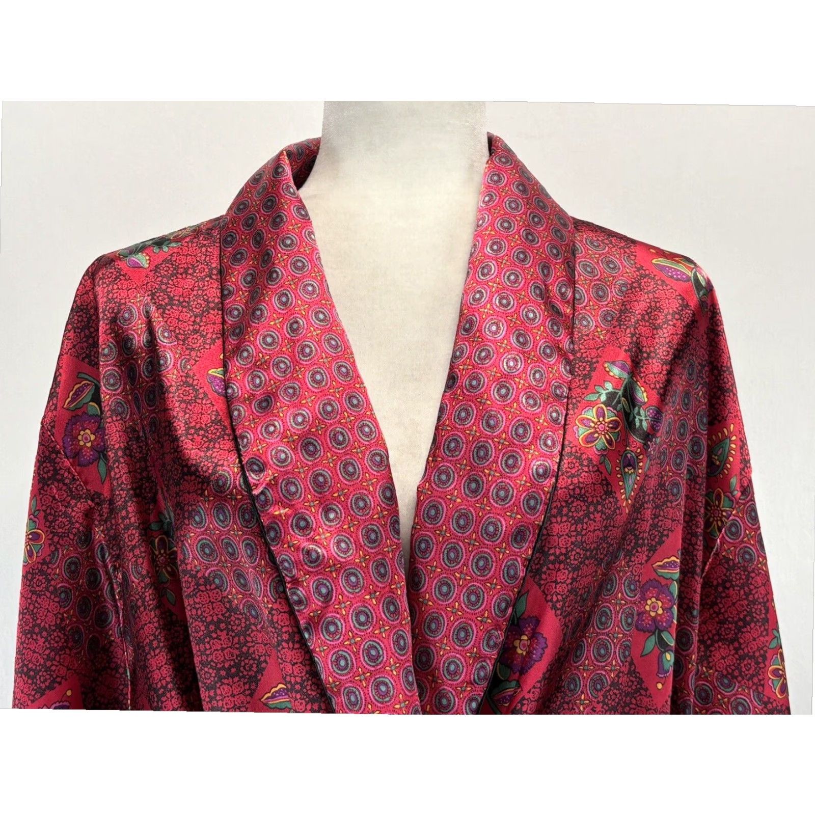 Vintage VINTAGE Beth Michaels Satin Robe Adult Large Women's Red Floral Long Sleeves Belted Pockets Size ONE SIZE - 5 Thumbnail