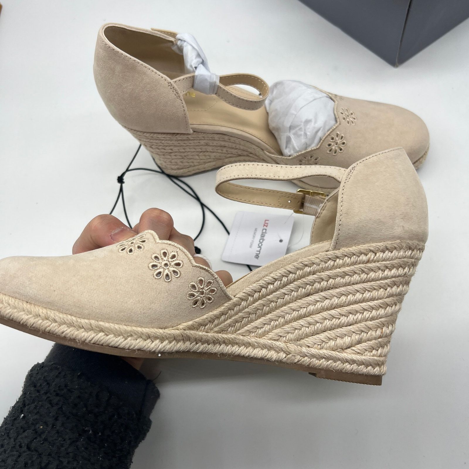 Other Liz Claiborne Morgan Women's Wedge Heels Cream Sand Size 9.5 Size US 9.5 / IT 39.5 - 13 Thumbnail