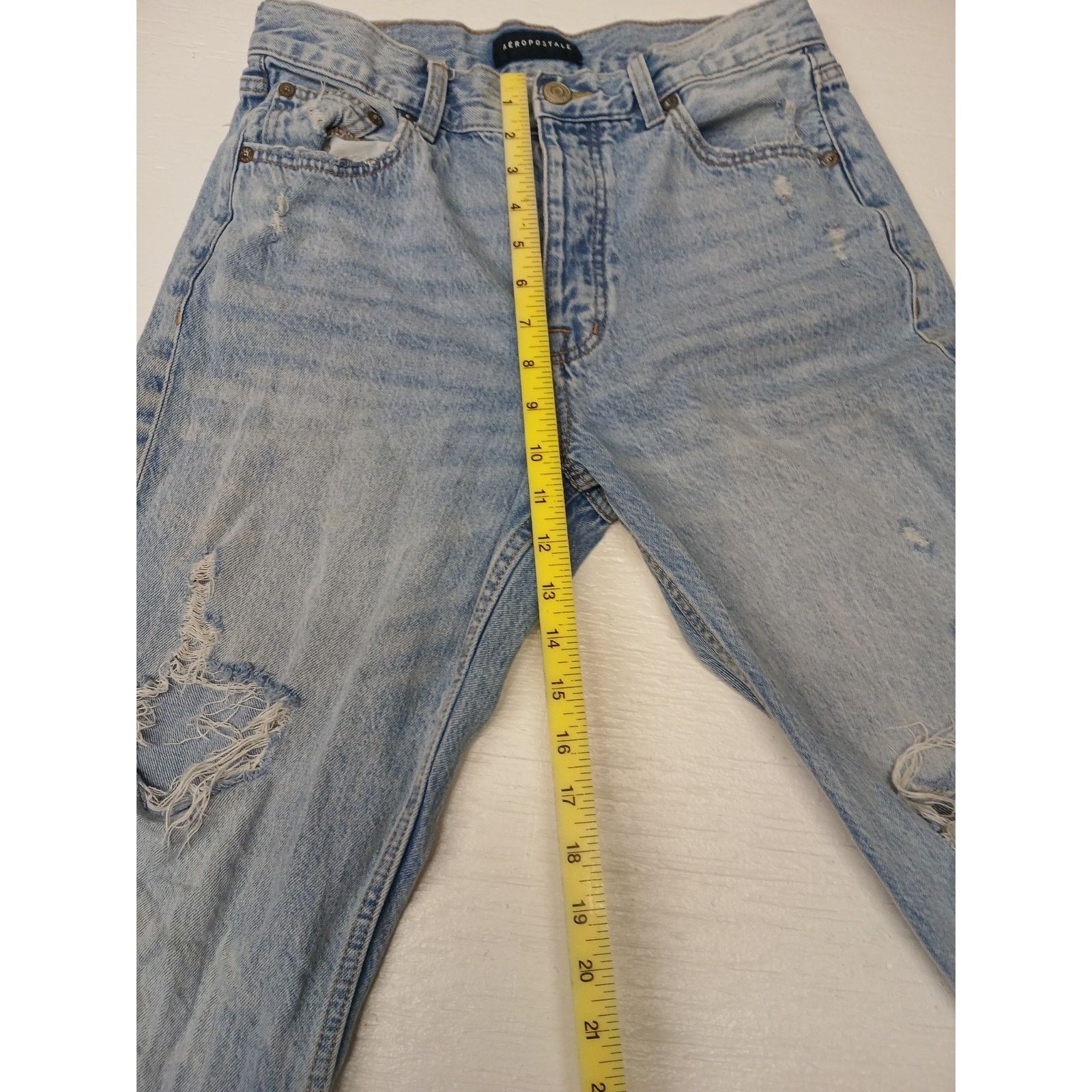 Aeropostale Aéropostale (6R) High Rise Baggy Fit Light Blue Denim Jeans Size 28" / US 6 / IT 42 - 4 Thumbnail