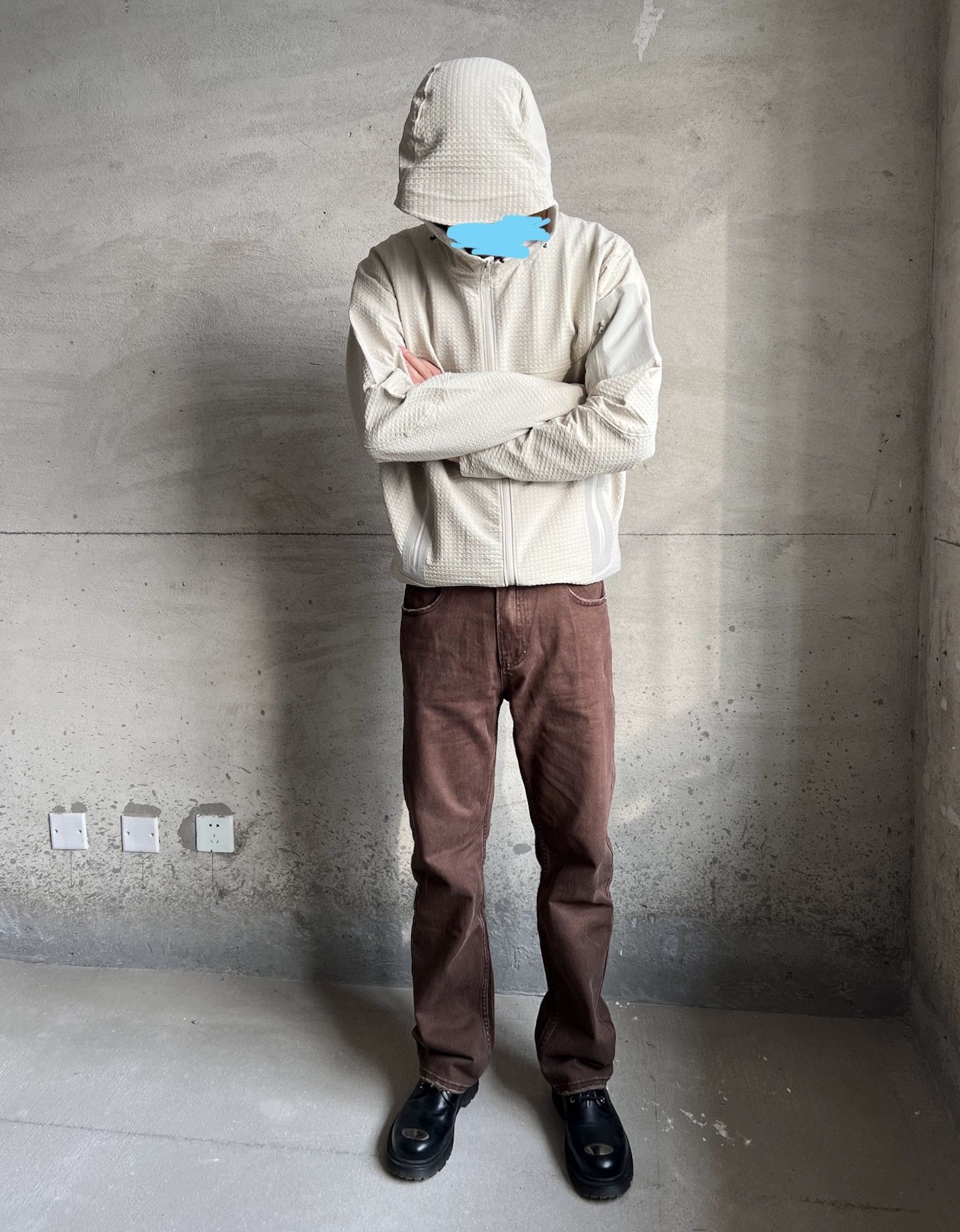 damaged y2k washed faded yuppie jeans
