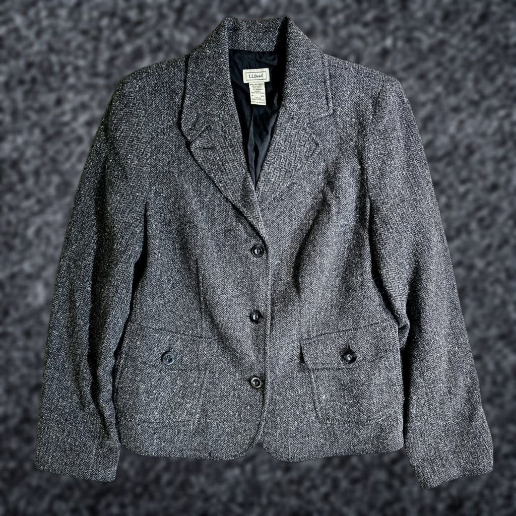 Vintage VINTAGE L.L. Bean Blazer Women’s Wool Blend 3-Button Gray Regular M Short Sleeve Long Sleeve Coat/Blazer Style 90s Century? Size M / US 6-8 / IT 42-44 - 1 Thumbnail