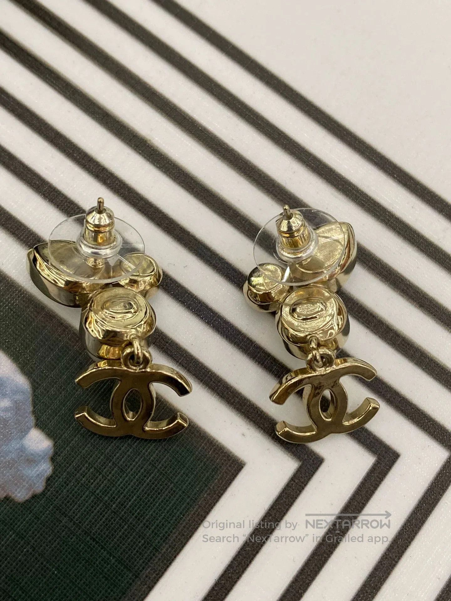 Chanel Chanel Double C Logo Pearl Earrings. Size ONE SIZE - 5 Thumbnail