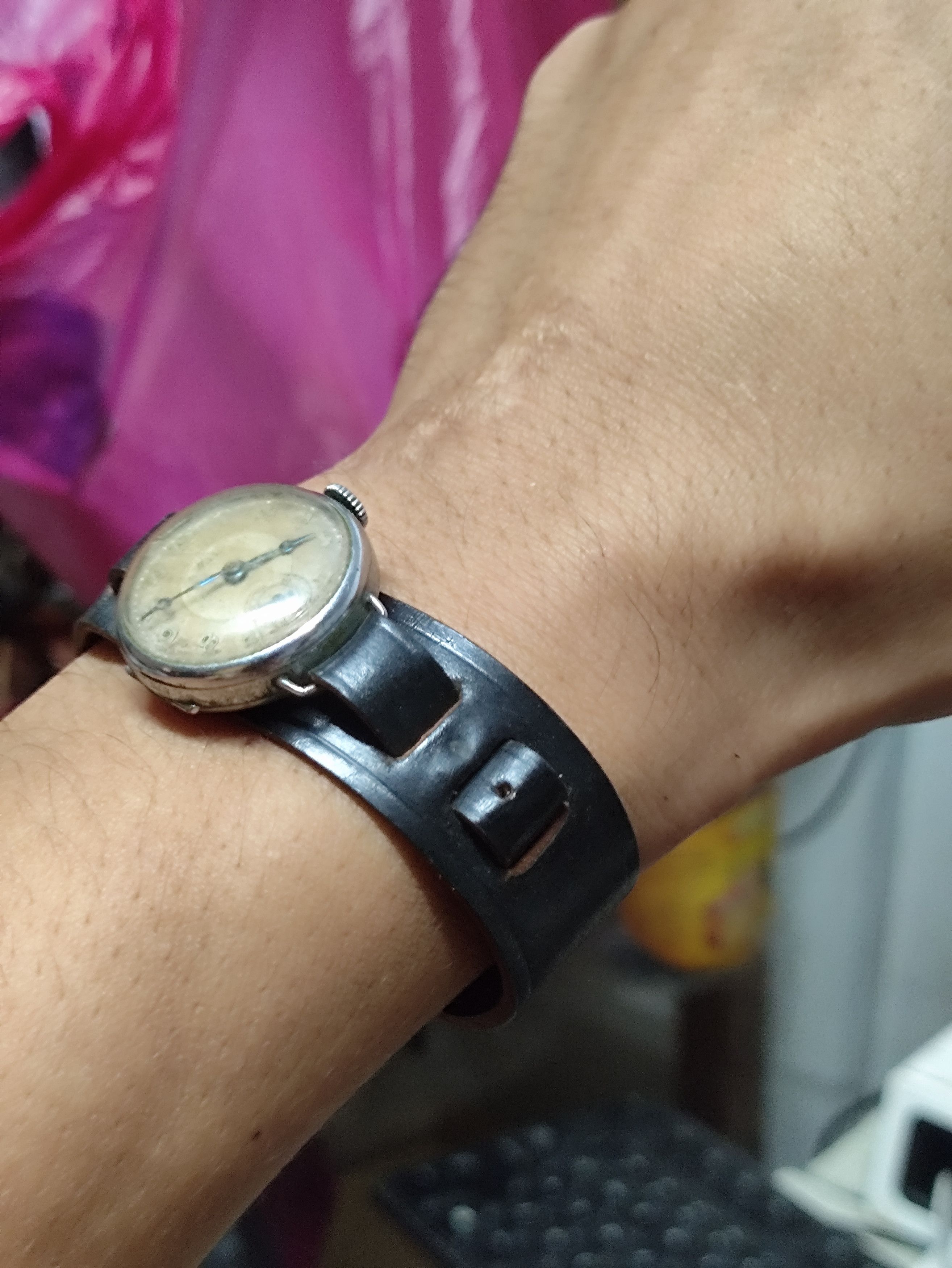 Vintage Vintage Hand winding engine Watch Unknown Brand Size ONE SIZE - 8 Thumbnail