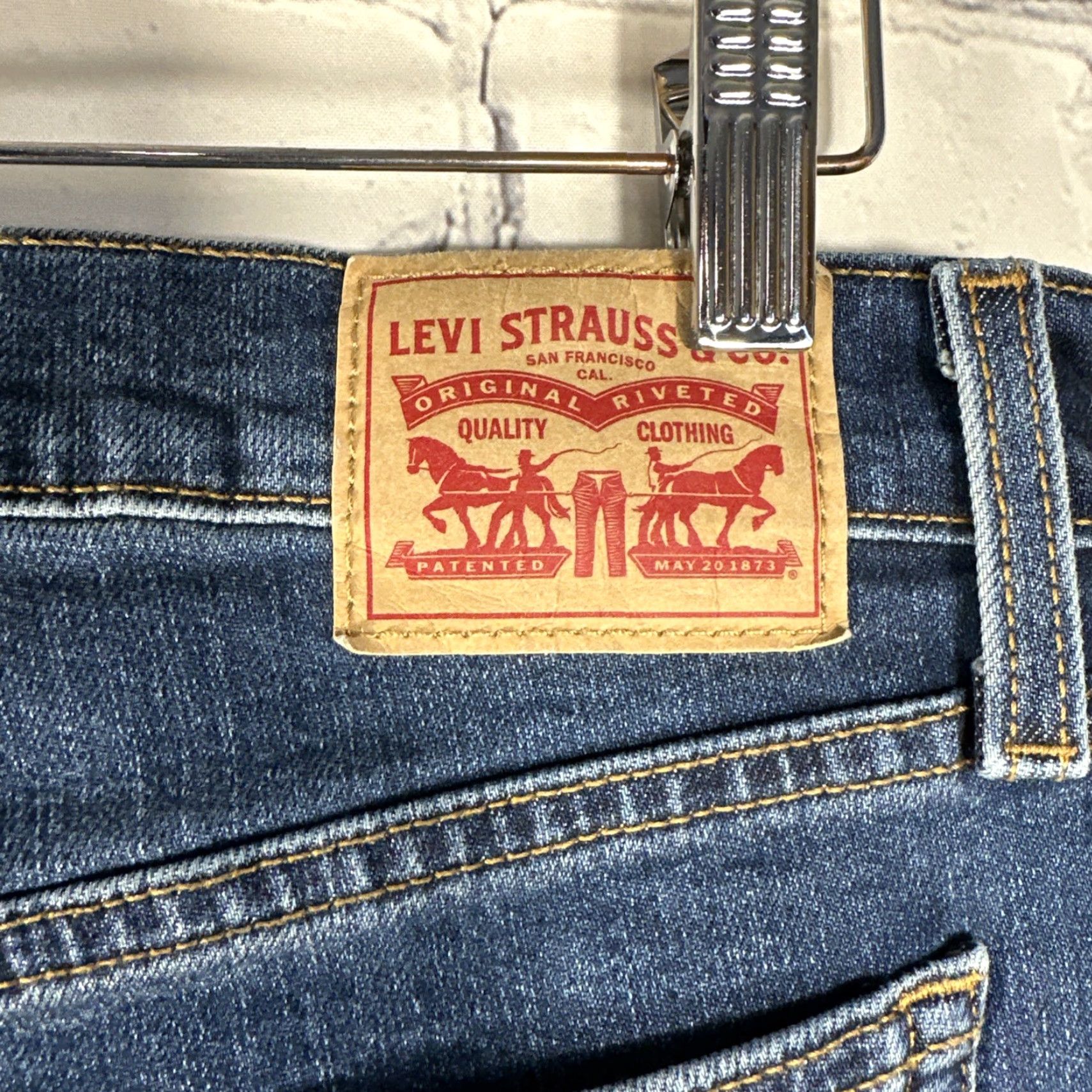 Levi's Levi's Jeans Womens 32 Blue Wedgie Straight Button Fly High Rise Medium Wash Jeans Size 24" / US 00 / IT 34 - 4 Thumbnail