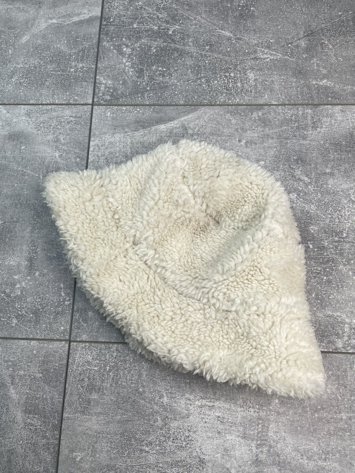 Kangol Kangol x H&M Faux Shearling Bucket Hat Size ONE SIZE - 3 Thumbnail