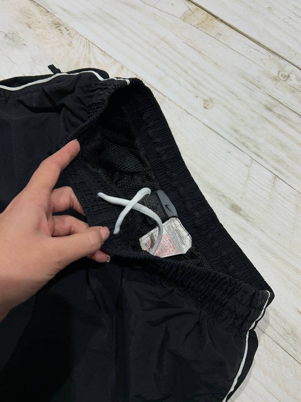 Nike Vintage Nike Track Pants 00s Nylon Stripe Y2K Baggy Size US 32 / EU 48 - 6 Thumbnail
