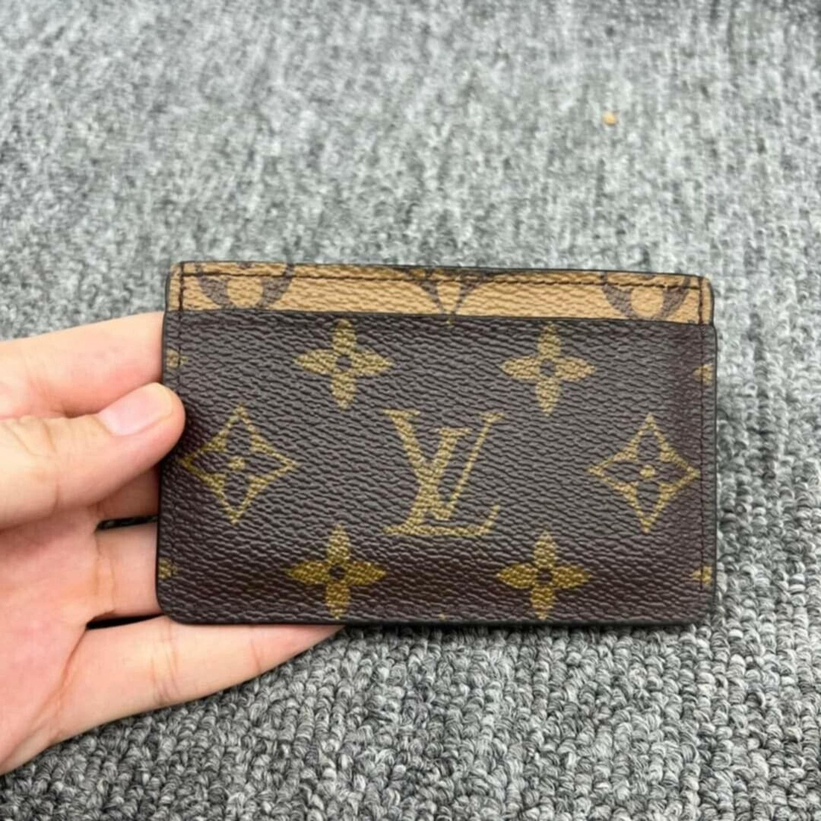 Louis Vuitton 100% Authentic Louis Vuitton Leather Card Case 178-101924 Size ONE SIZE - 3 Thumbnail