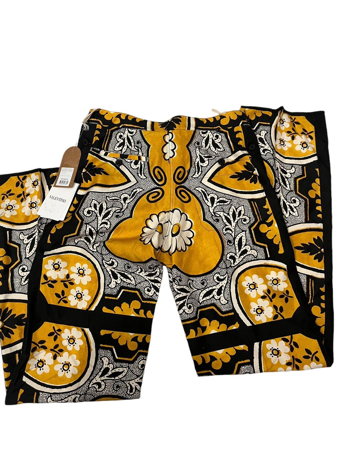 Valentino Rare Unworn Valentino Silk Floral Pants Size 28" / US 6 / IT 42 - 2 Thumbnail