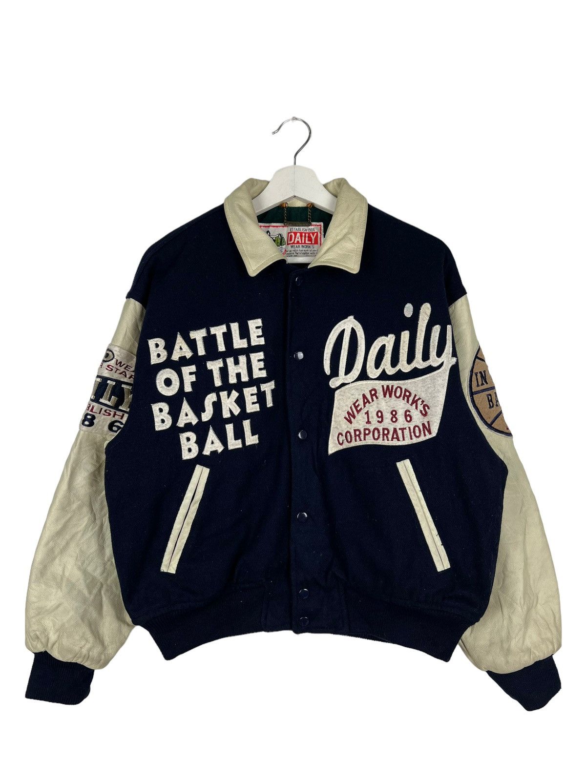 Buzz Rickson's 🔥 1980s VINTAGE DAILY WEAR WORK BATTLE OF THE BASKETBALL Size US M / EU 48-50 / 2 - 7 Thumbnail