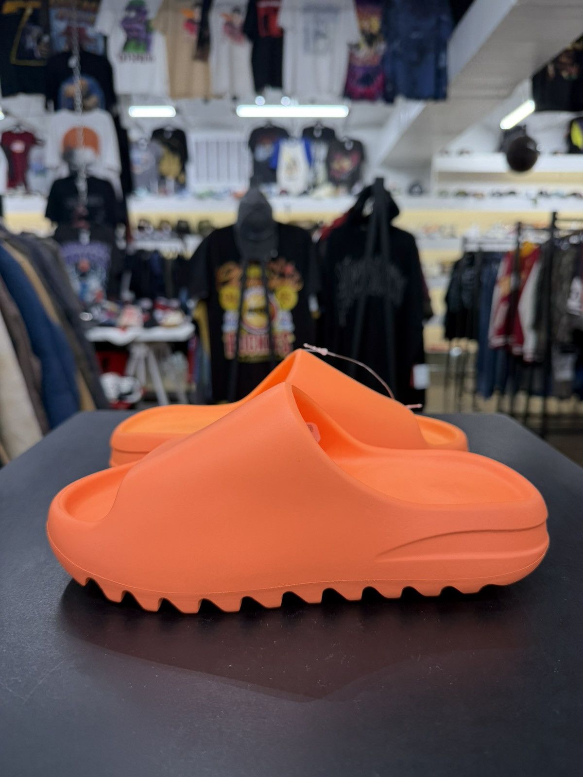 Adidas Adidas Yeezy Slide Enflame Orange Size 4 (2021) Size US 5 / EU 37 - 4 Thumbnail