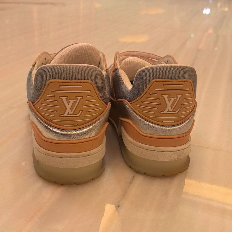 Louis Vuitton Louis Vuitton Silver Trainer Sneakers Size US 8 / IT 38 - 3 Thumbnail
