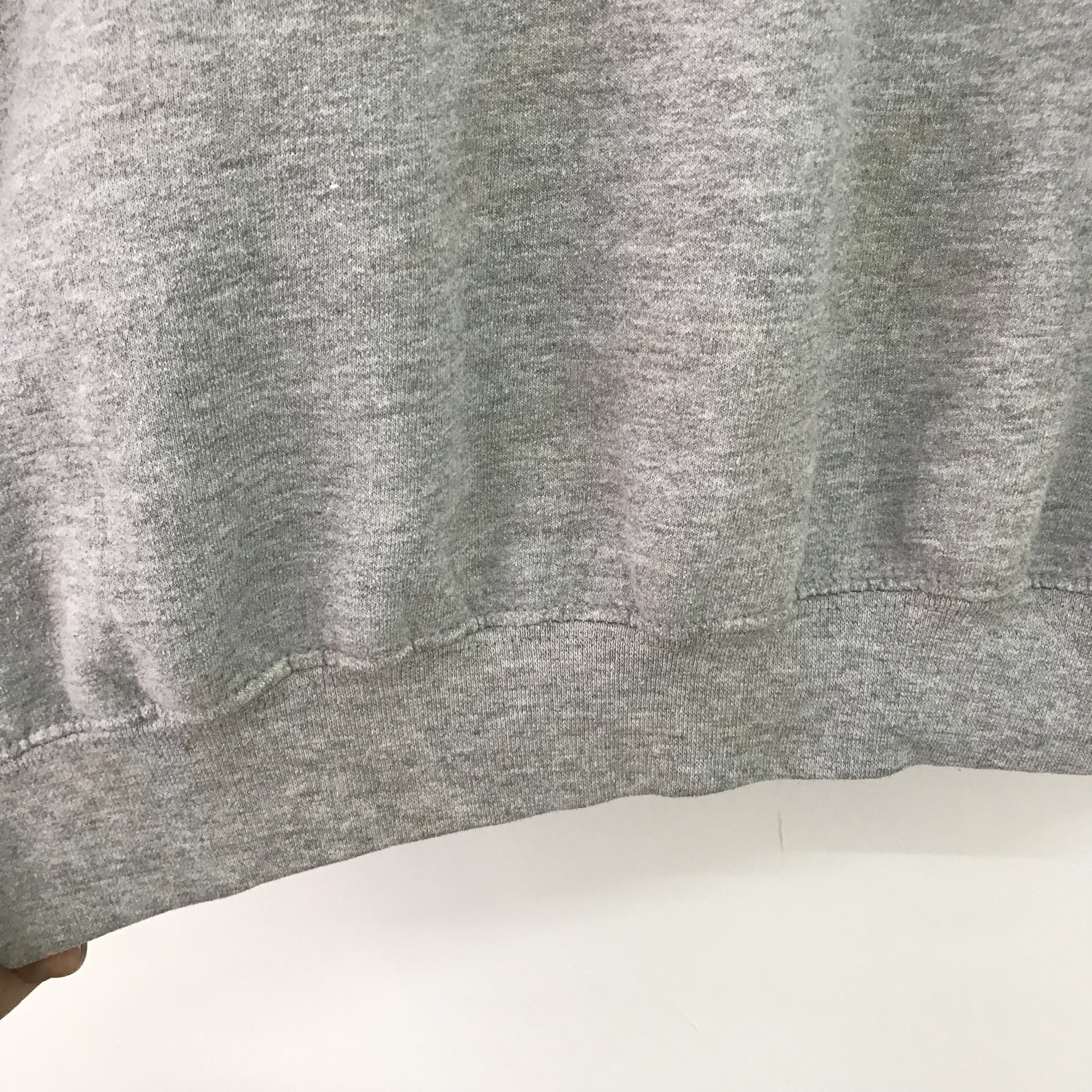 Arts & Science Vintage Grizzly Bear Gray Sweatshirt 2Xlarge Size US XXL / EU 58 / 5 - 8 Thumbnail