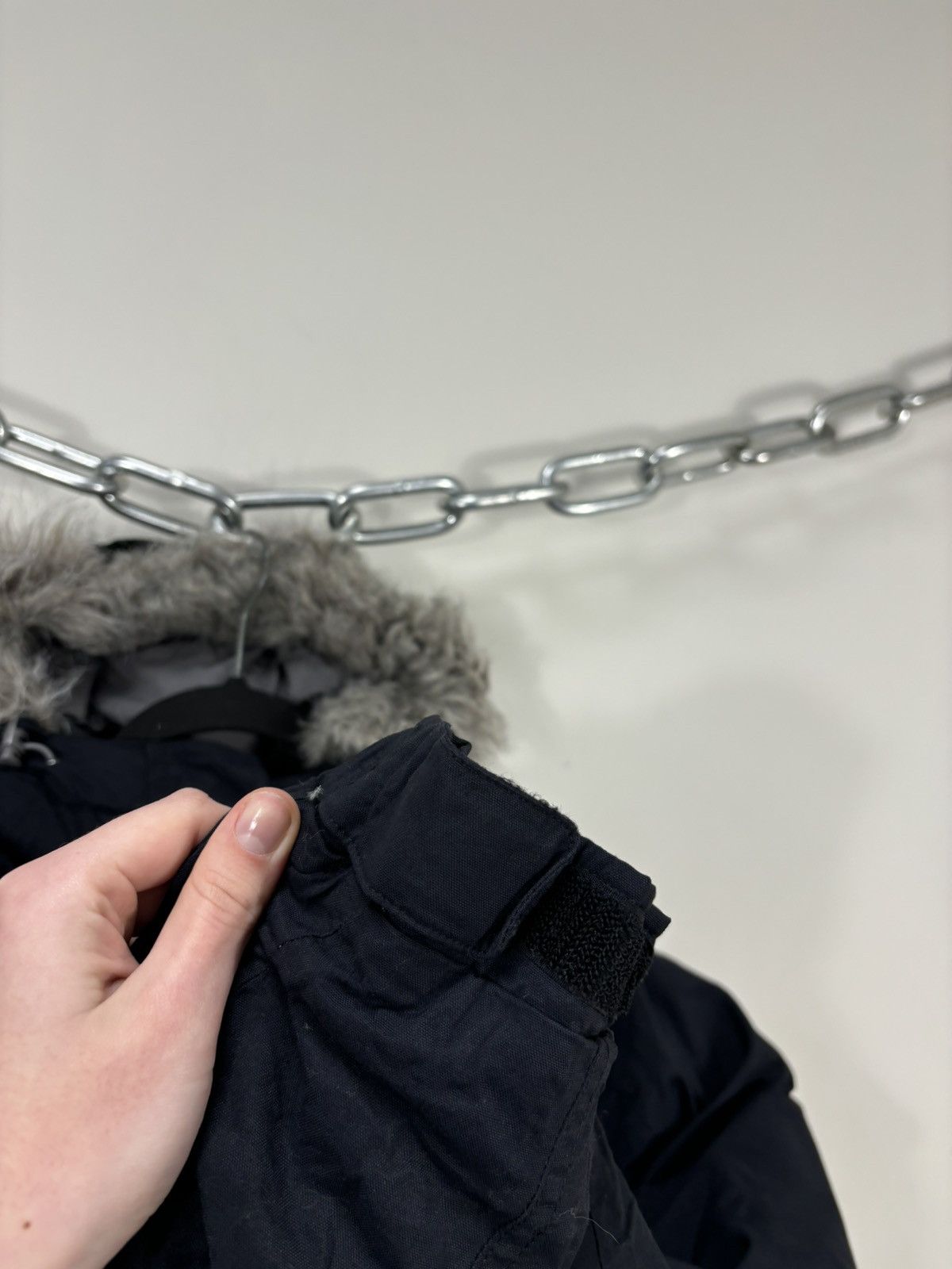 The North Face The North Face McMurdo Women’s Fur Hooded Black Down Jacket Size M / US 6-8 / IT 42-44 - 12 Thumbnail