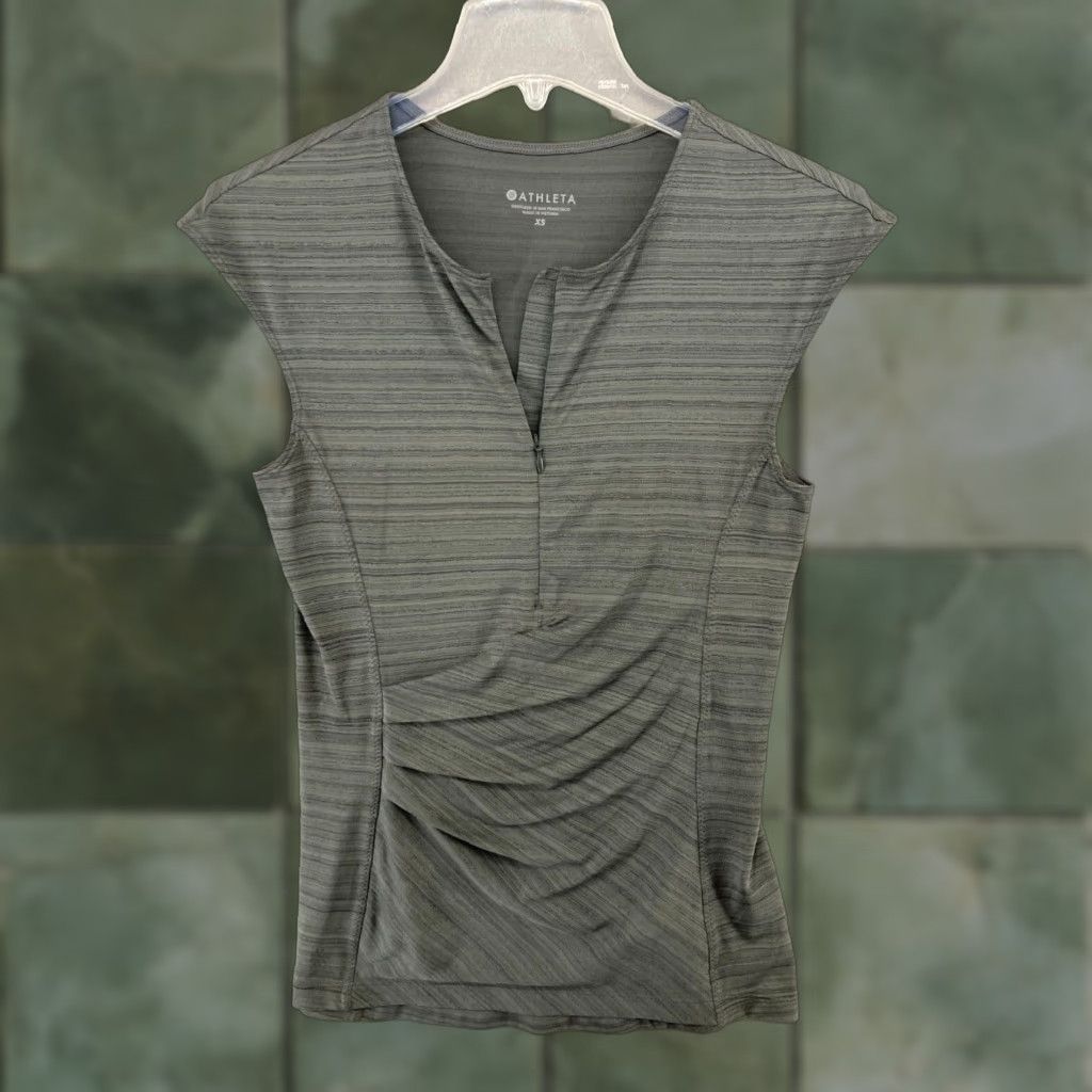 Athleta Athleta Shirt XS Gray Stretch Yoga Womens Athletic Fitted V-Neck Sleeveless Pullover Size XS / US 0-2 / IT 36-38 - 1 Thumbnail