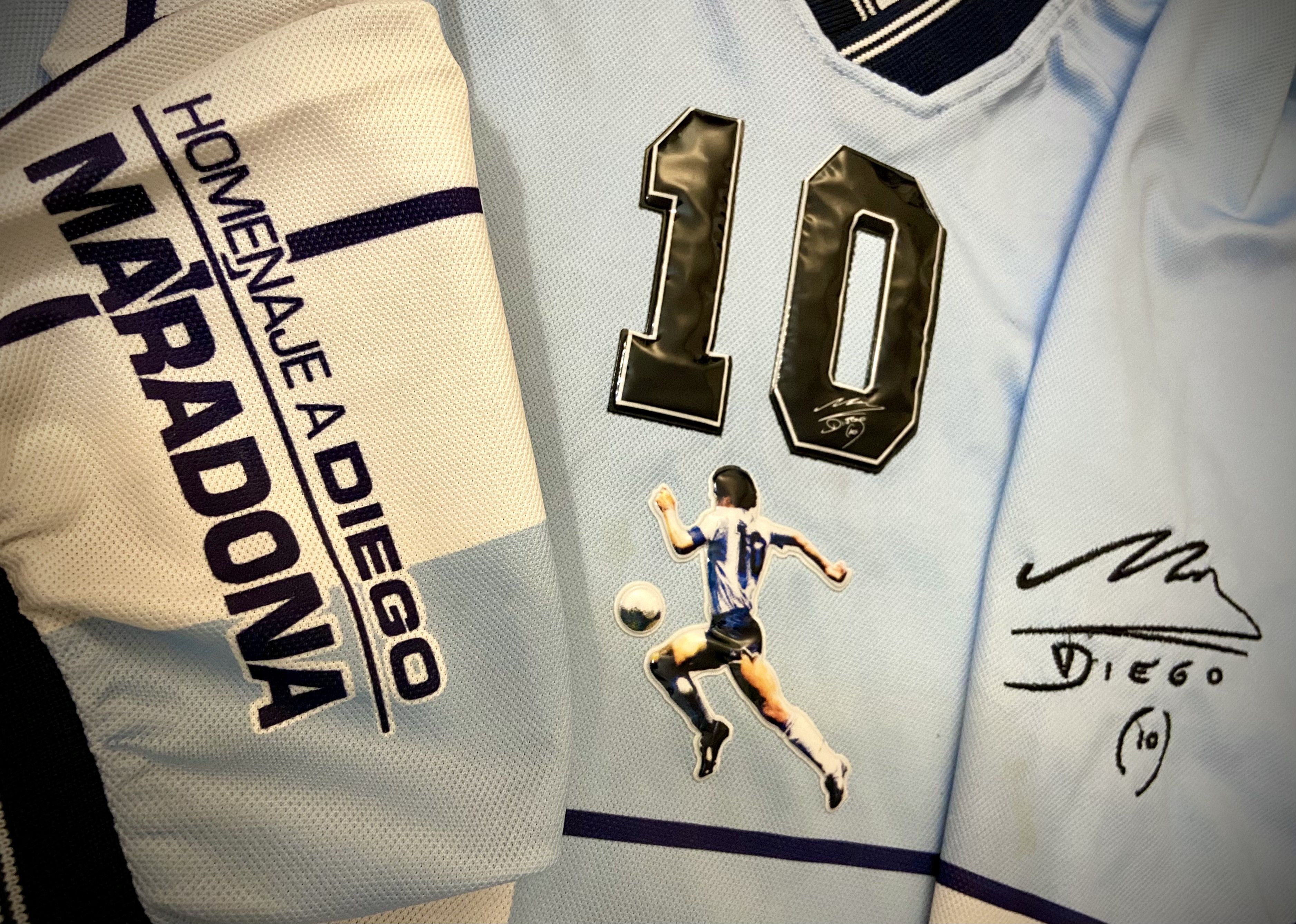 Fila "Diego Maradona Tribute Jersey by Fila - Number 10 Design Size US S / EU 44-46 / 1 - 7 Thumbnail