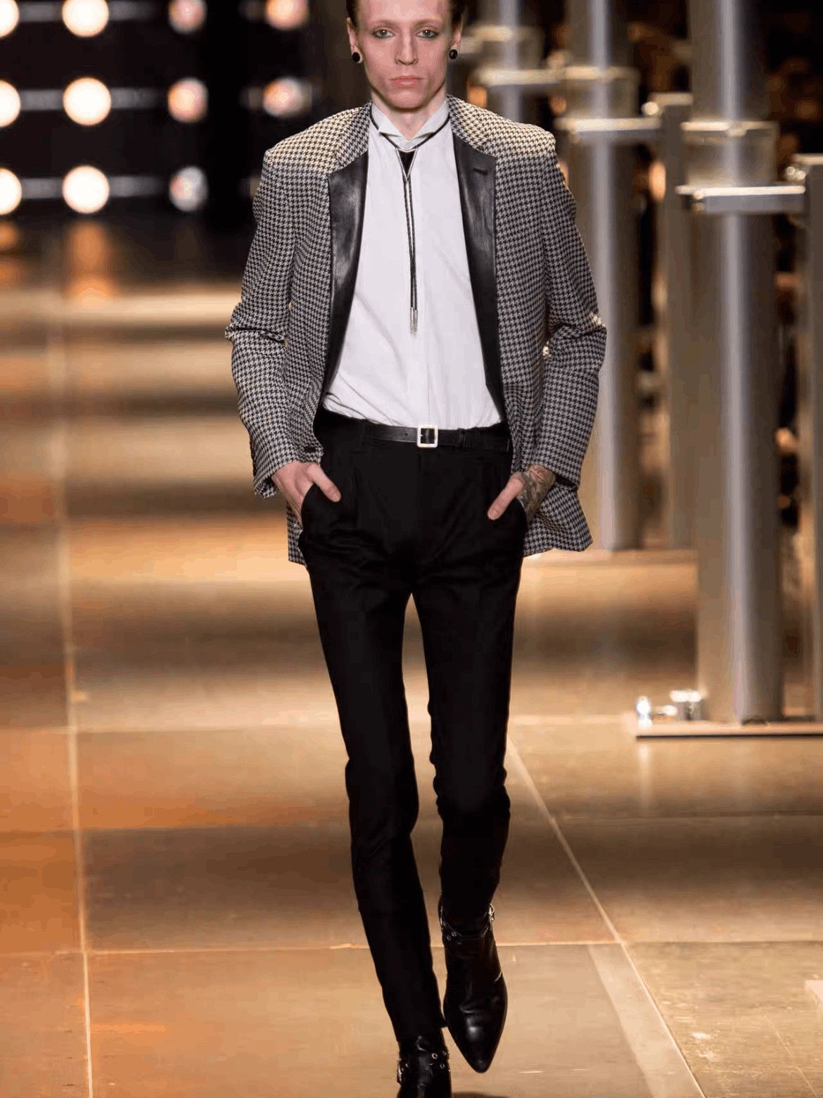 Saint Laurent Paris Sz 46 Saint Laurent Paris by Hedi 14SS Hundtooth Jacket-250 Size US S / EU 44-46 / 1 - 9 Thumbnail
