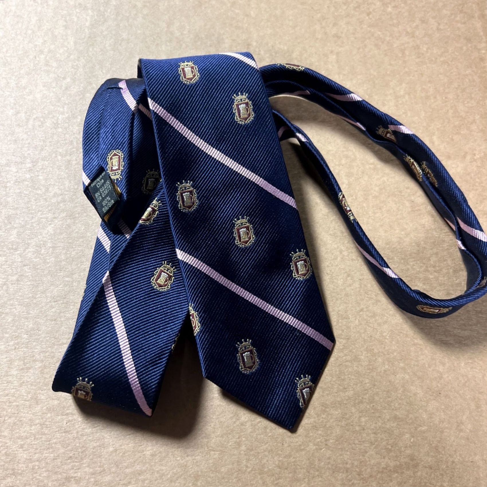 American Eagle Outfitters American Eagle Outfitters Men's Silk Tie Old School Navy/Pink Designer Classic Size ONE SIZE - 4 Thumbnail