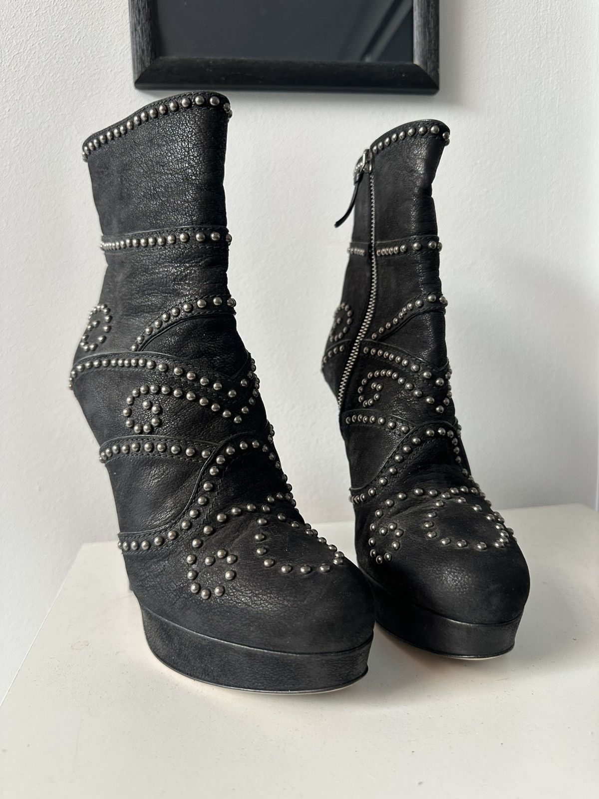 Designer × Miu Miu Miu Miu black studded leather boots platform Y2K vero cuoio Size US 5 / IT 35 - 2 Thumbnail