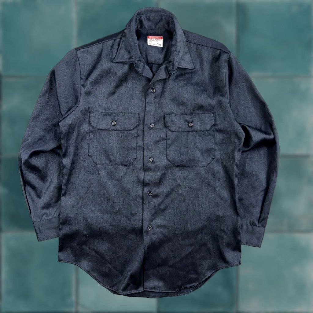 Vintage Vintage J. C. Penney Big Mac Shirt Dark Navy Blue 70s 1970s 50/50 Button-Up Shirt Mens Small Blue 60s 70s Classic Dad Geek Hipster Outdoor USA Size US S / EU 44-46 / 1 - 1 Thumbnail