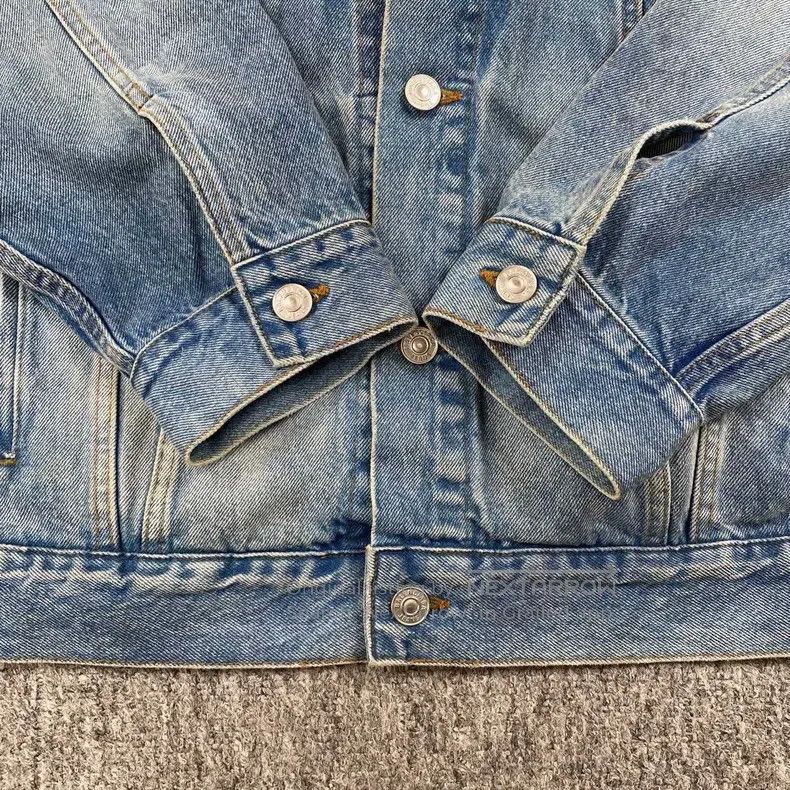 Balenciaga Balenciaga Blue spray paint effect logo print denim jacket Size US XS / EU 42 / 0 - 5 Thumbnail