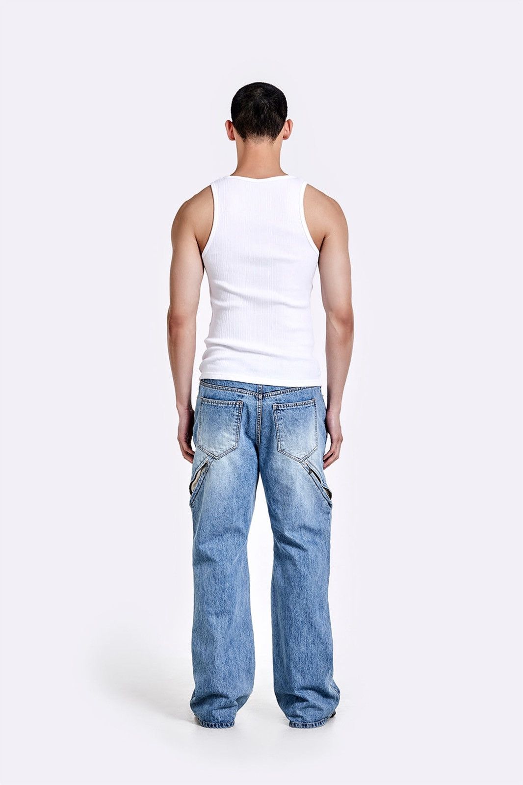 If Six Was Nine 51 PERCENT IRREGULAR EMBROIDERY LOGO SLEEVELESS WHT Size US XL / EU 56 / 4 - 10 Thumbnail