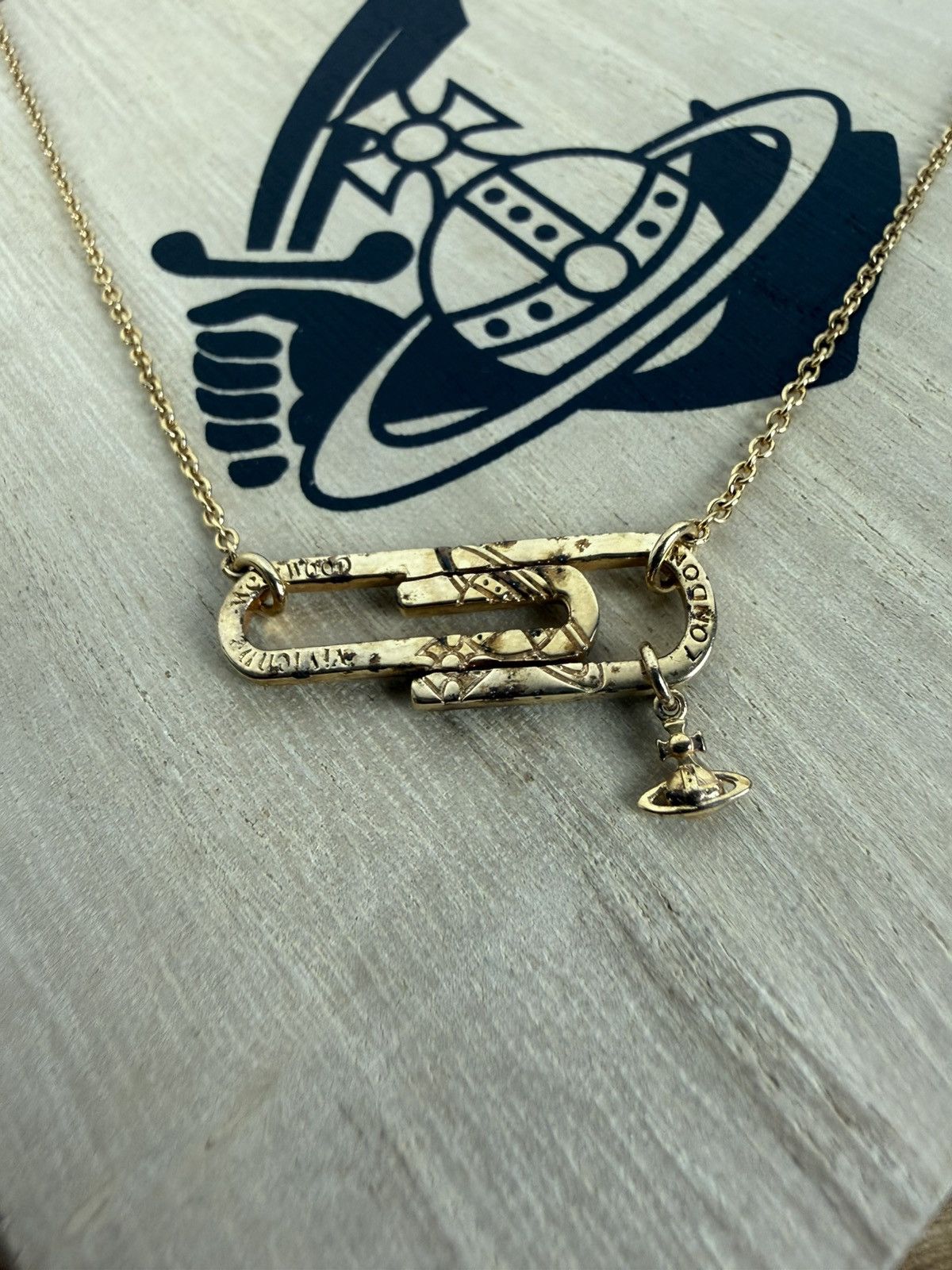 Vivienne Westwood Vivienne Westwood Doreen Paperclip Pendant Necklace In Gold Size ONE SIZE - 4 Thumbnail