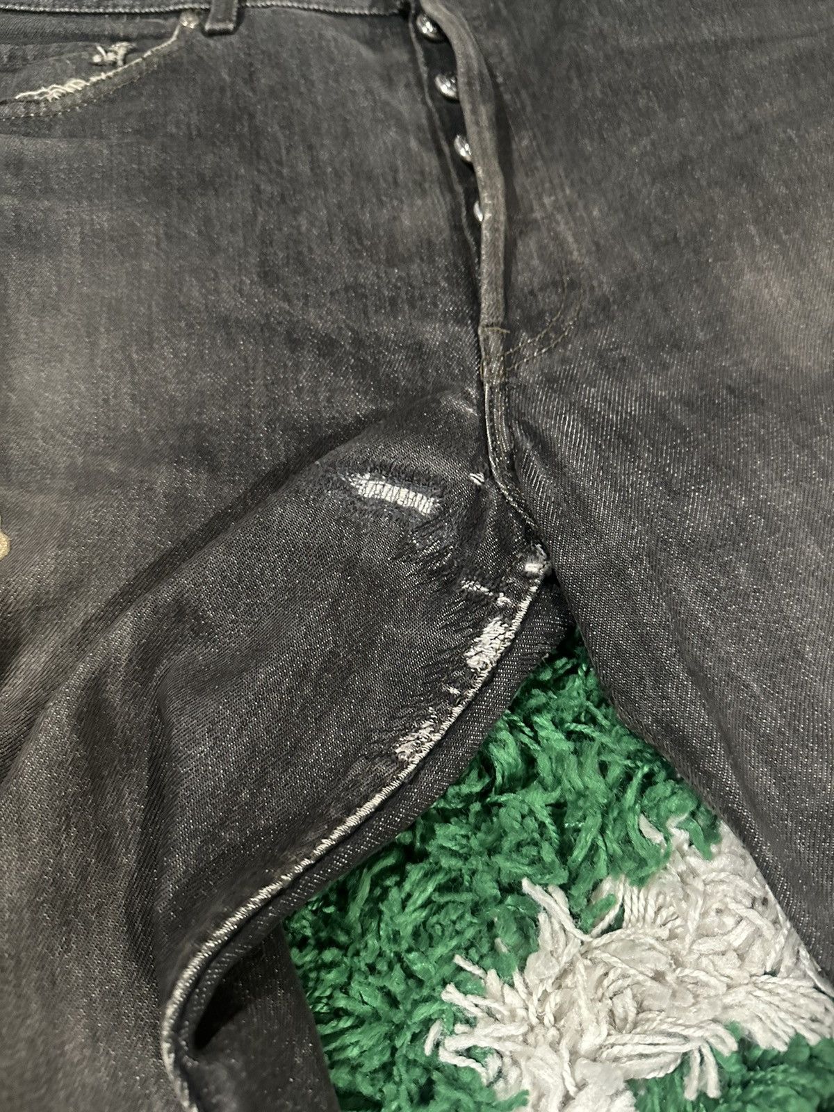 Chrome Hearts Chrome Hearts Levi’s 501 Grey Gold Patch Jeans Size US 33 - 6 Thumbnail