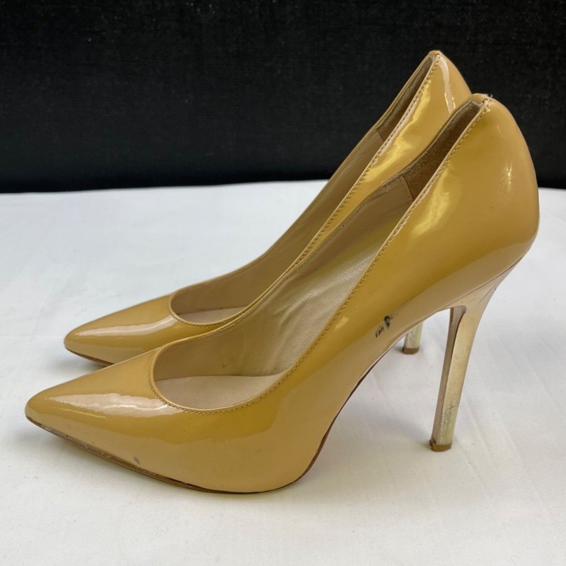 Michael Kors Michael Kors Women's Beige Leather Shoes/Heels Sz 6.5M SKU 4 Size US 6.5 / IT 36.5 - 3 Thumbnail