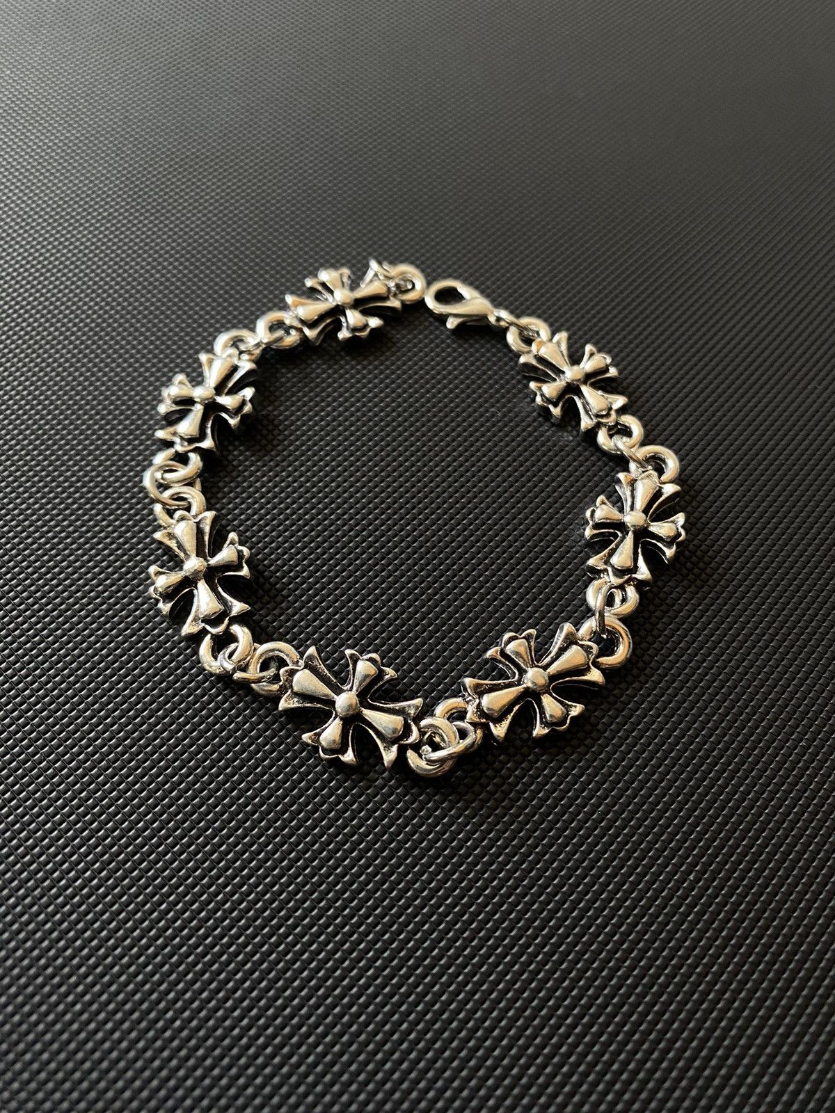 Vintage VINTAGE CROSS BRACELET Size ONE SIZE - 1 Thumbnail