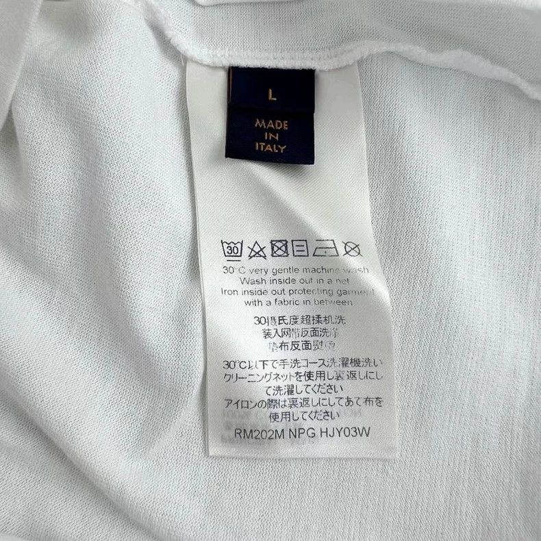 Louis Vuitton Louis Vuitton White Lianliankan short sleeve 2501-Nextarrow Size US L / EU 52-54 / 3 - 4 Thumbnail