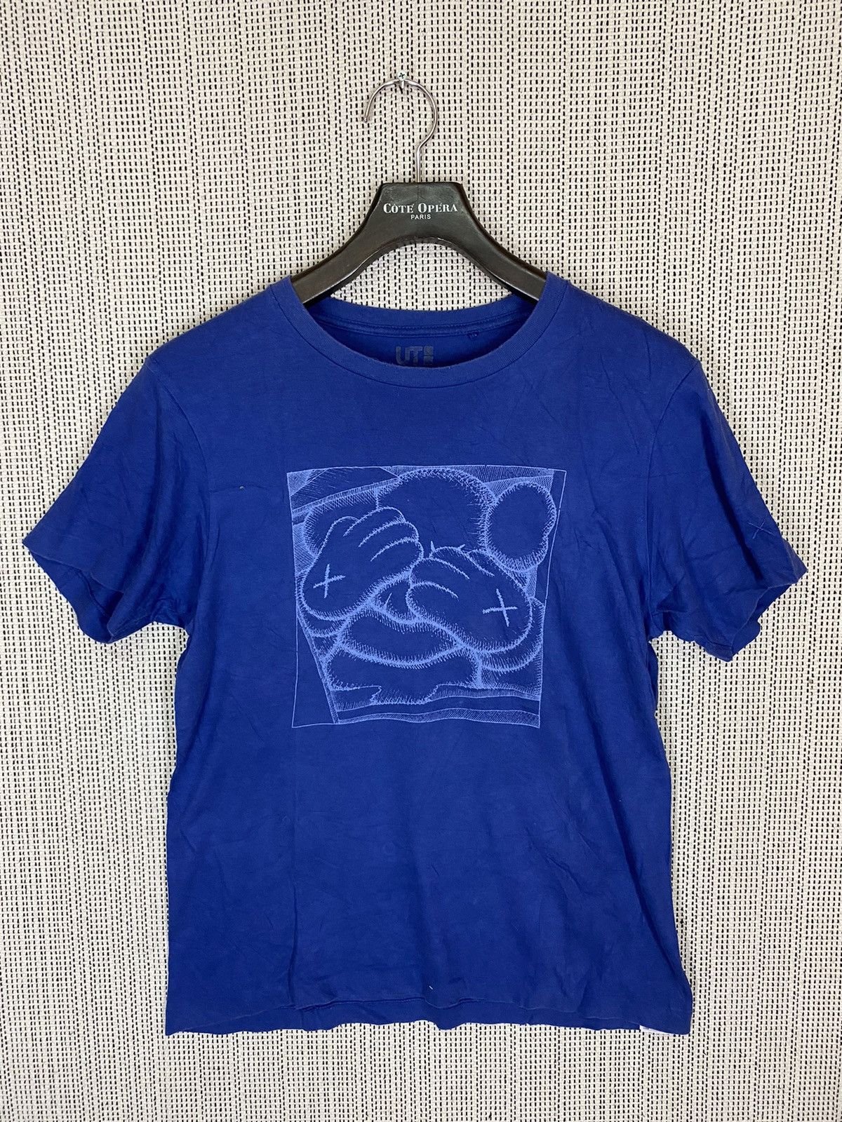 Japanese Brand × Kaws × Uniqlo 🔥uniqlo x kaws tshirt nice design Size US M / EU 48-50 / 2 - 1 Thumbnail