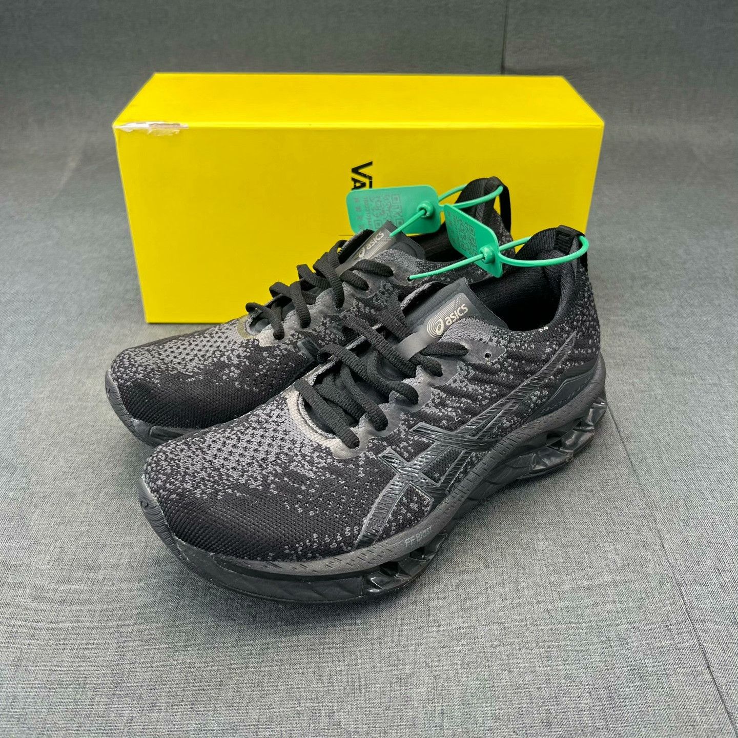 Asics Asics Black Lowtop Sneakers 41 Men Size US 8.5 / EU 41-42 - 1 Thumbnail