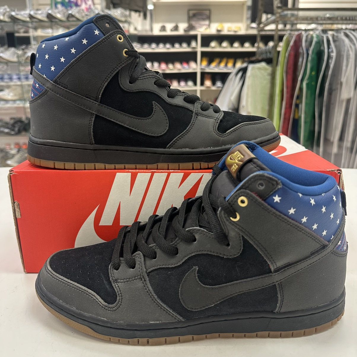 Nike Size 10.5 - Nike Dunk Premium SB High Stars Size US 10.5 / EU 43-44 - 1 Thumbnail
